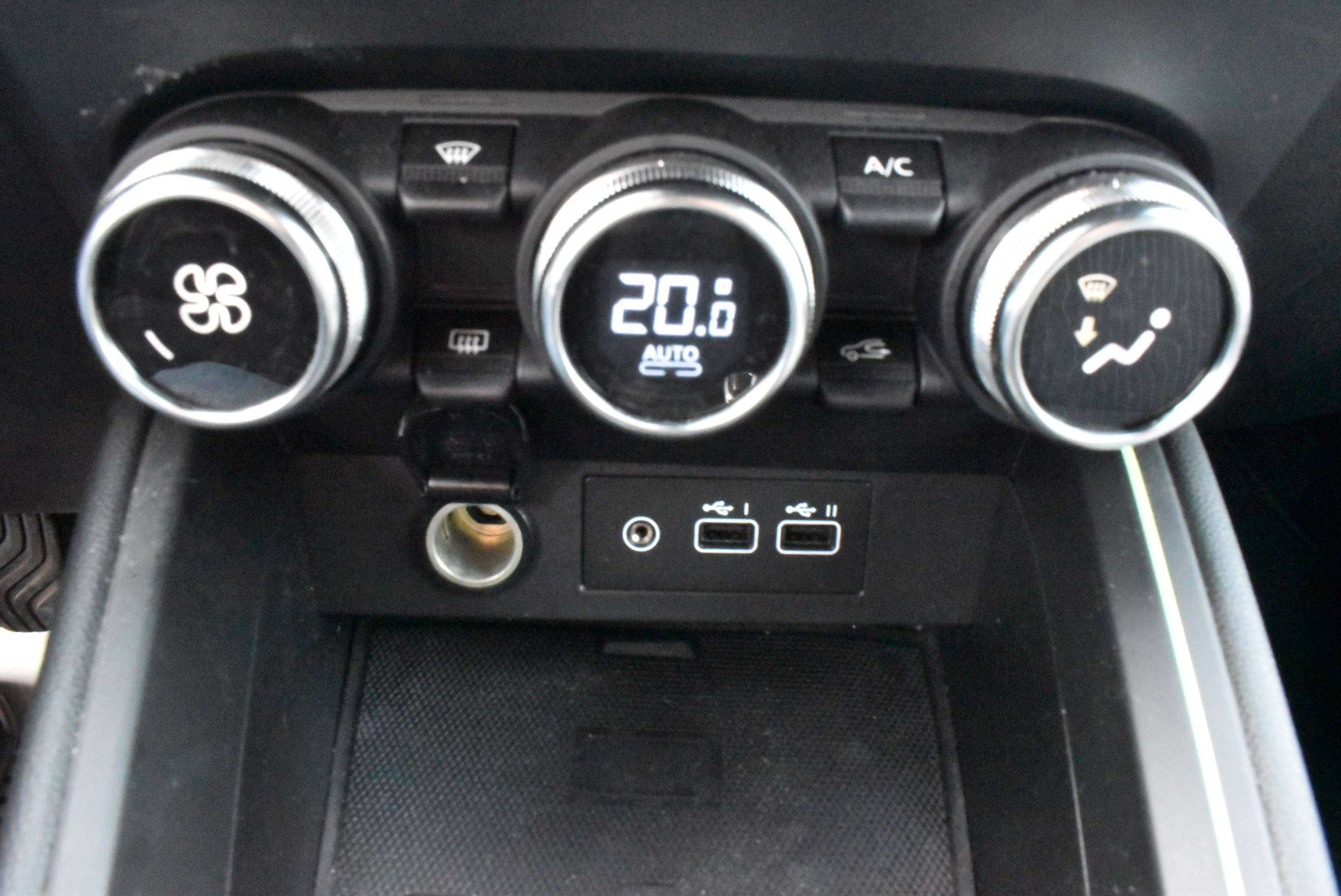 Renault Clio 1.0 TCe Intens***12M GARANTIE*** 12.000KM!!!