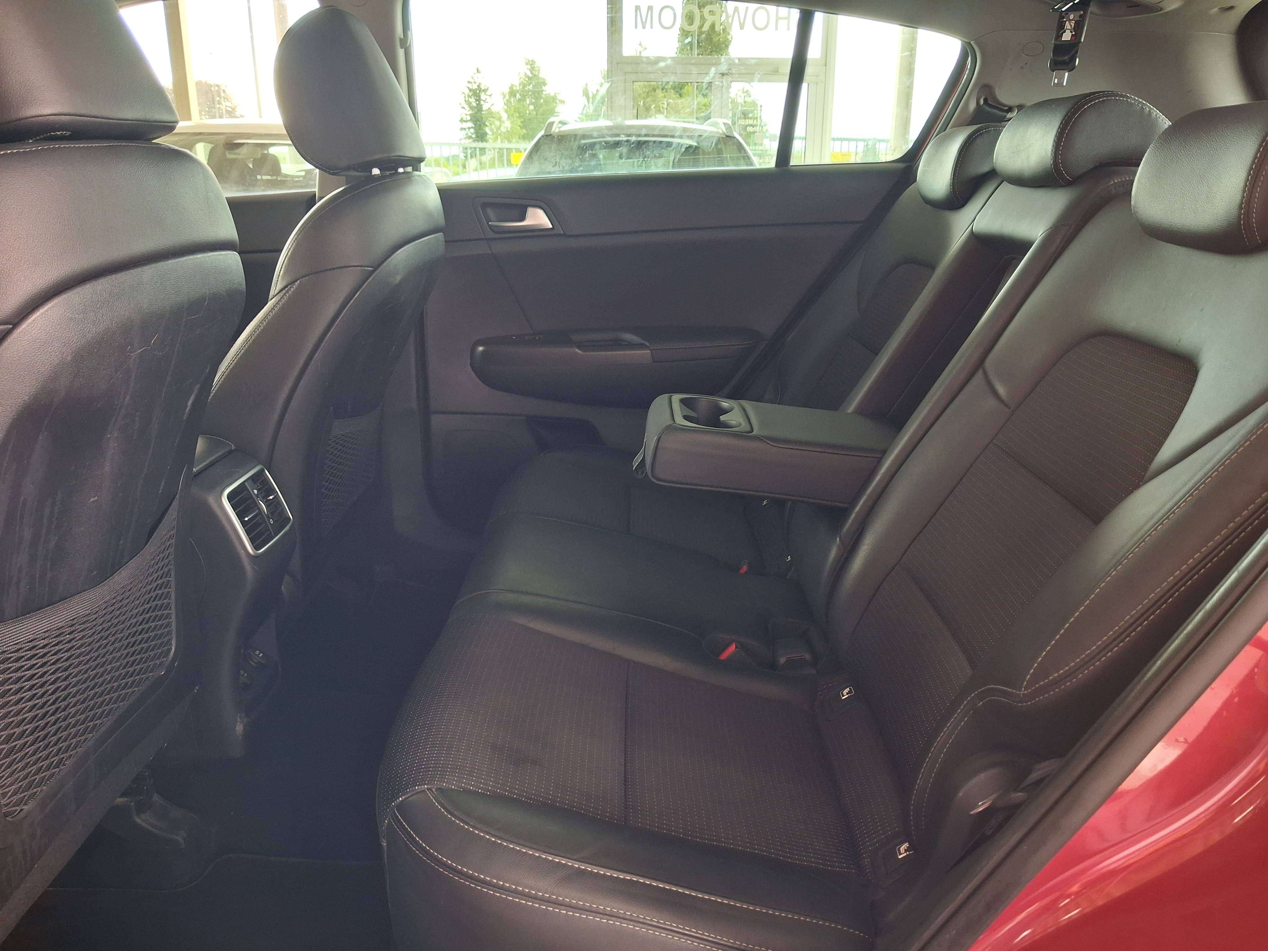 Kia Sportage Sportage 1.6 CRDi Edition 2/1 ERE MAIN / CARNET / GARANTIE