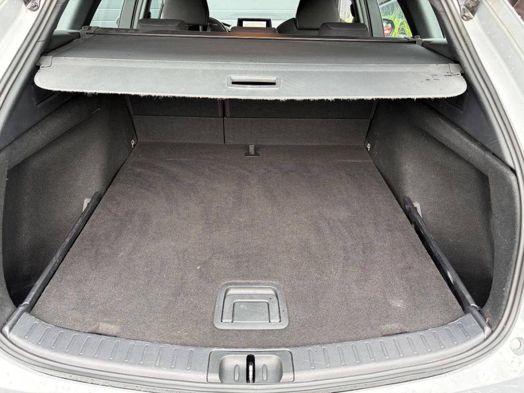 Toyota Corolla Touring Sport 1.8 HSD 122h Dynamic Business 1ère main
