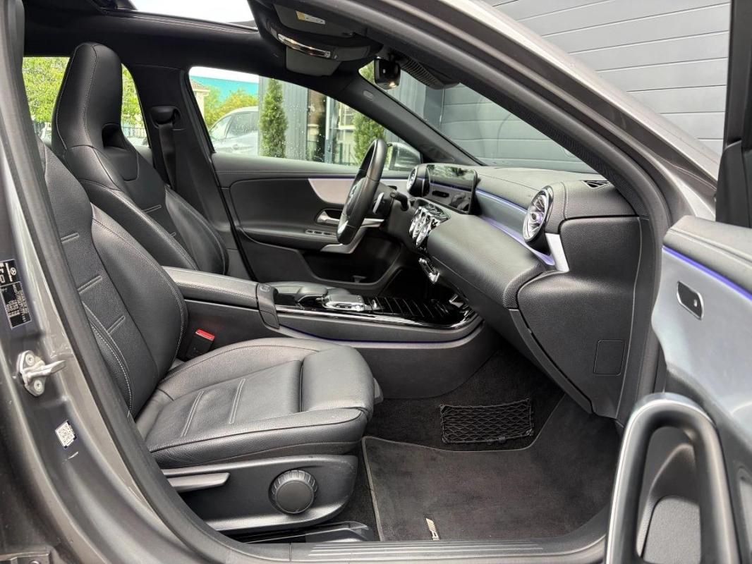 Mercedes-Benz Classe A 200 AMG Line 163ch 7G-DCT 1ère main / Toit ouvrant Led CarPlay