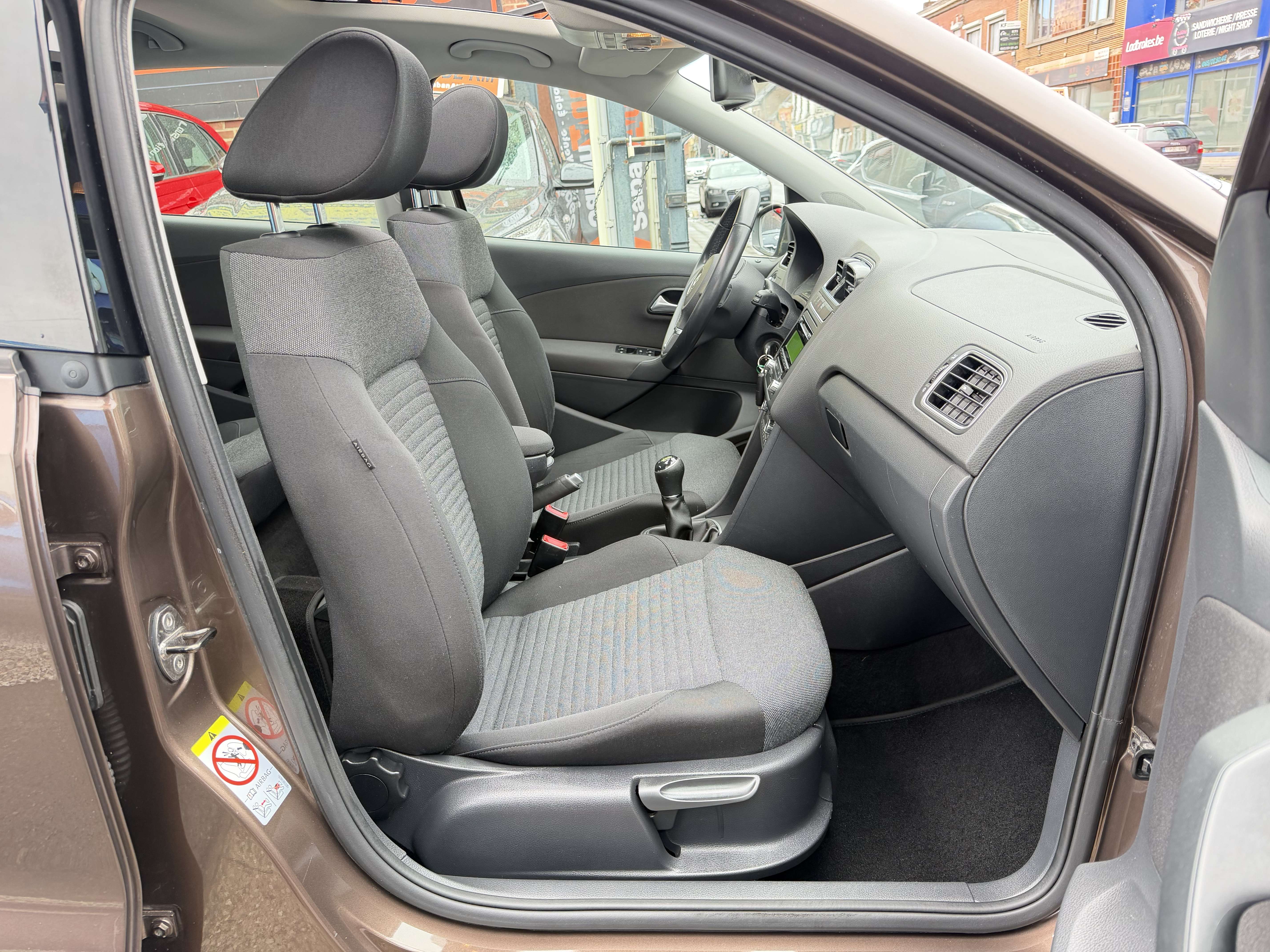 Volkswagen Polo Polo 1.4i Highline ° TOIT PANO ° CLIM ° PDC ° CARN