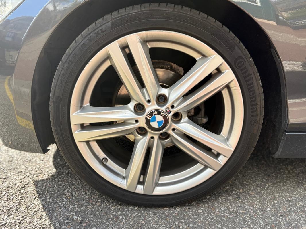 Bmw Serie 1 116i PACK M SPORT 5 portes 1.6 i 136 cv - MOTEUR À CHAINE