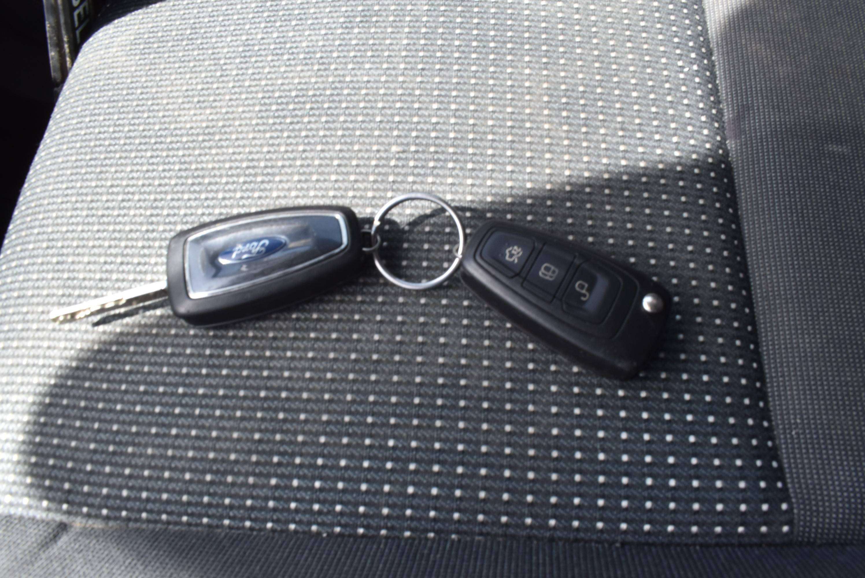 Ford C-Max 1.6 TDCi Titanium Airco/GPS
