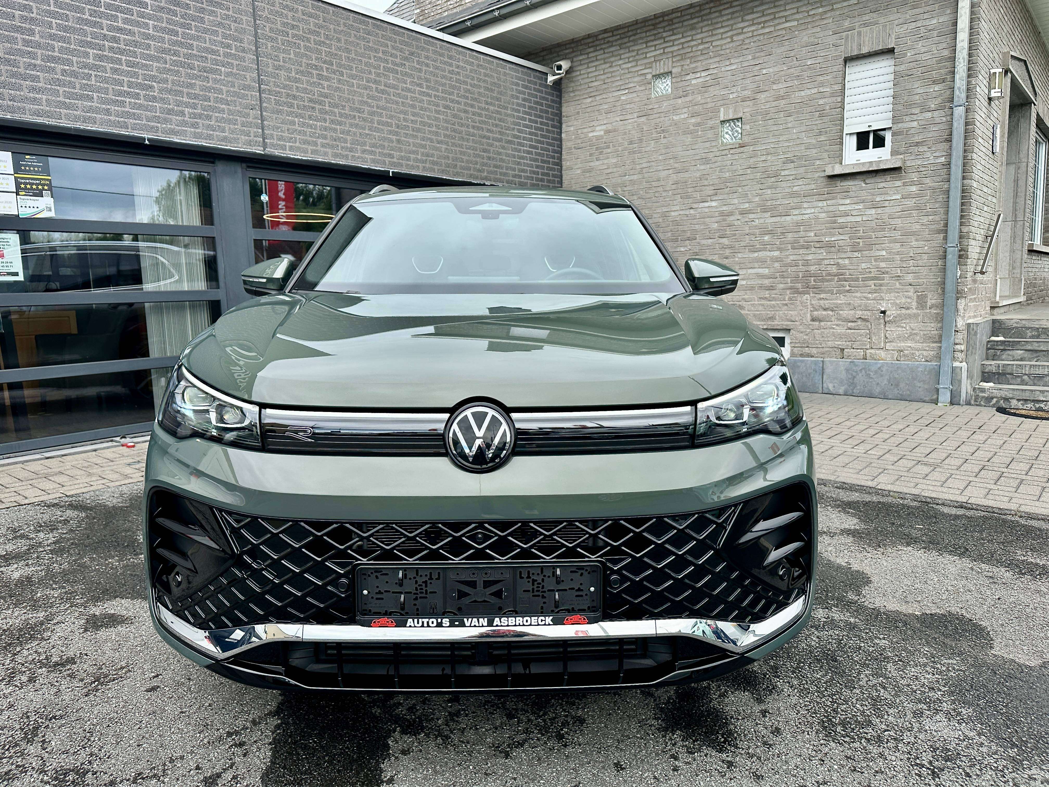 Volkswagen Tiguan Tiguan 1.5 eTSI mHEV ACT R-Line OPF DSG 8.000 Km ! 20" Allu !