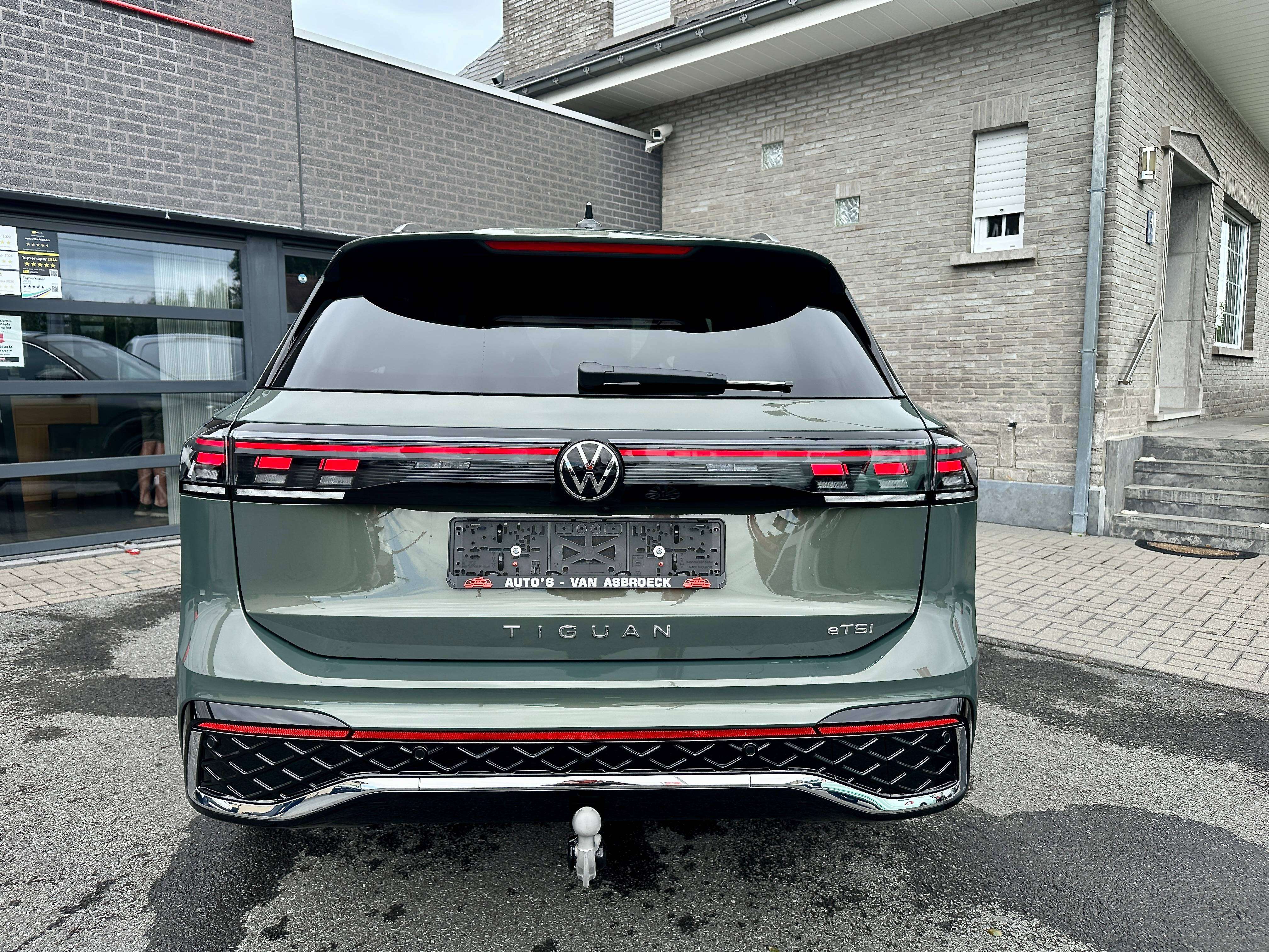 Volkswagen Tiguan Tiguan 1.5 eTSI mHEV ACT R-Line OPF DSG 8.000 Km ! 20" Allu !