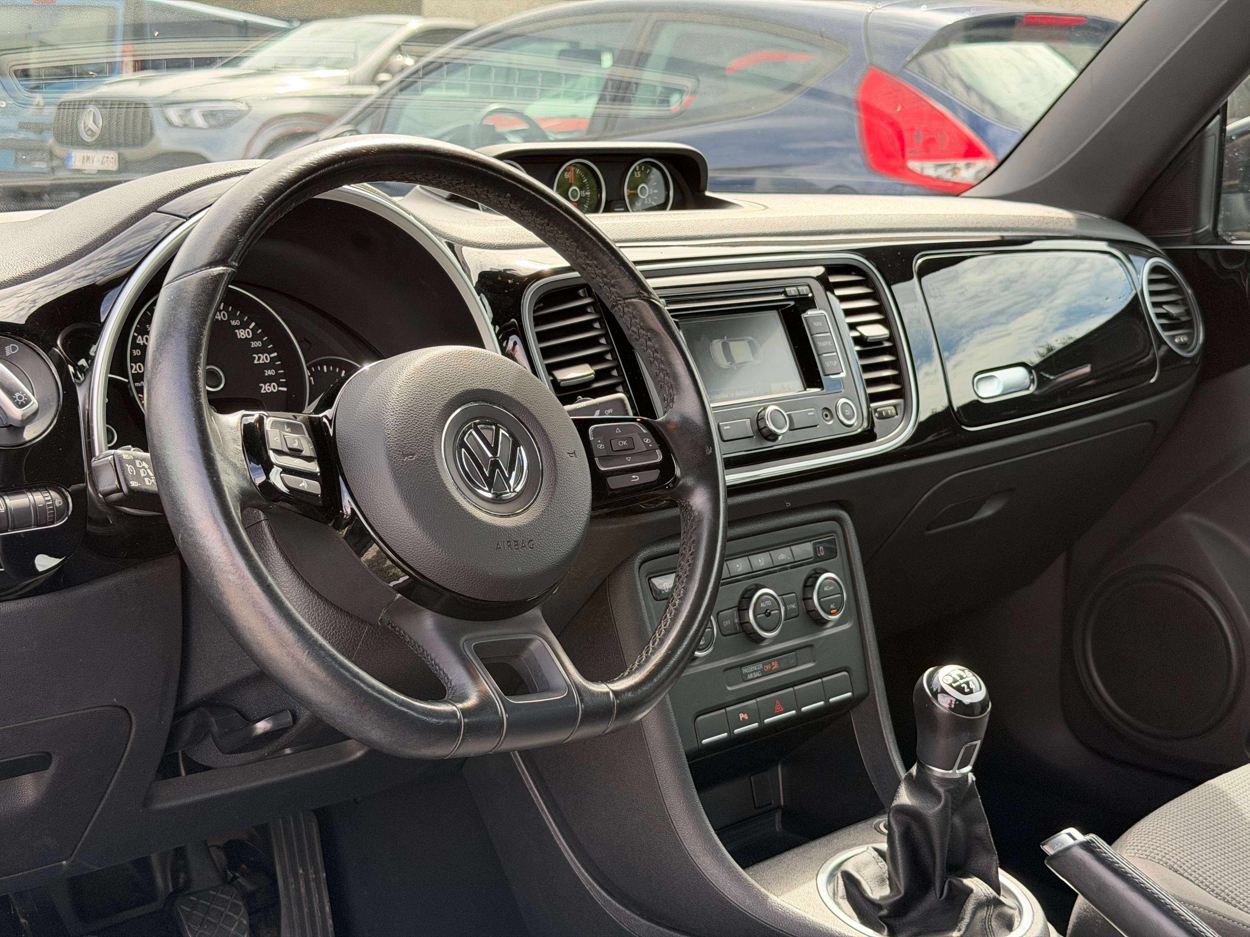 Volkswagen Beetle • TRES PROPRE •. CARNET COMPLET