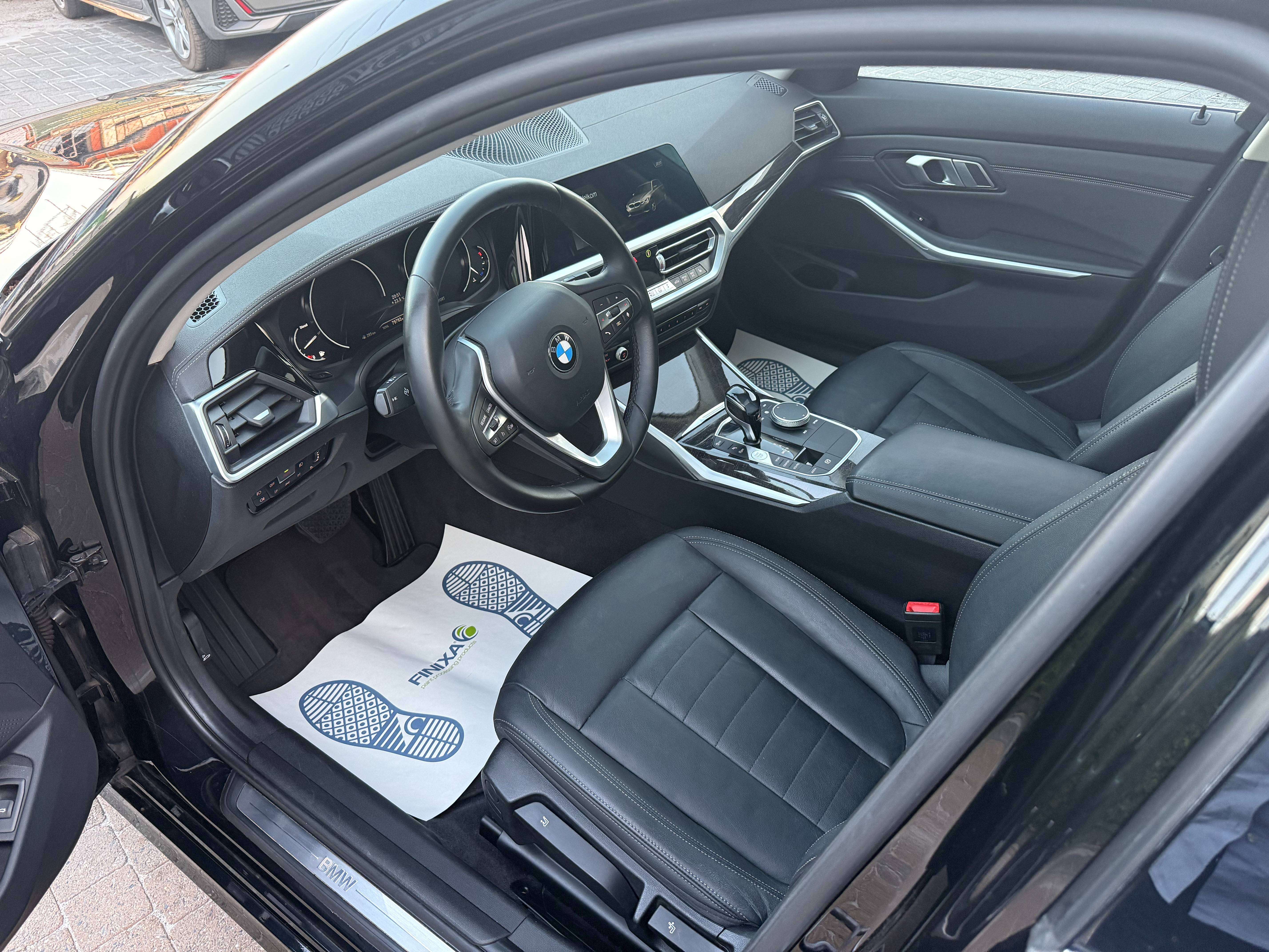 BMW 318 318d Touring Aut. Luxury Line/leder/Panodak/Airco