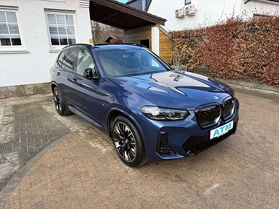 BMW iX3 iX3 M 80 kWh /Pano dak/Head-up/El zet./Har. kardon