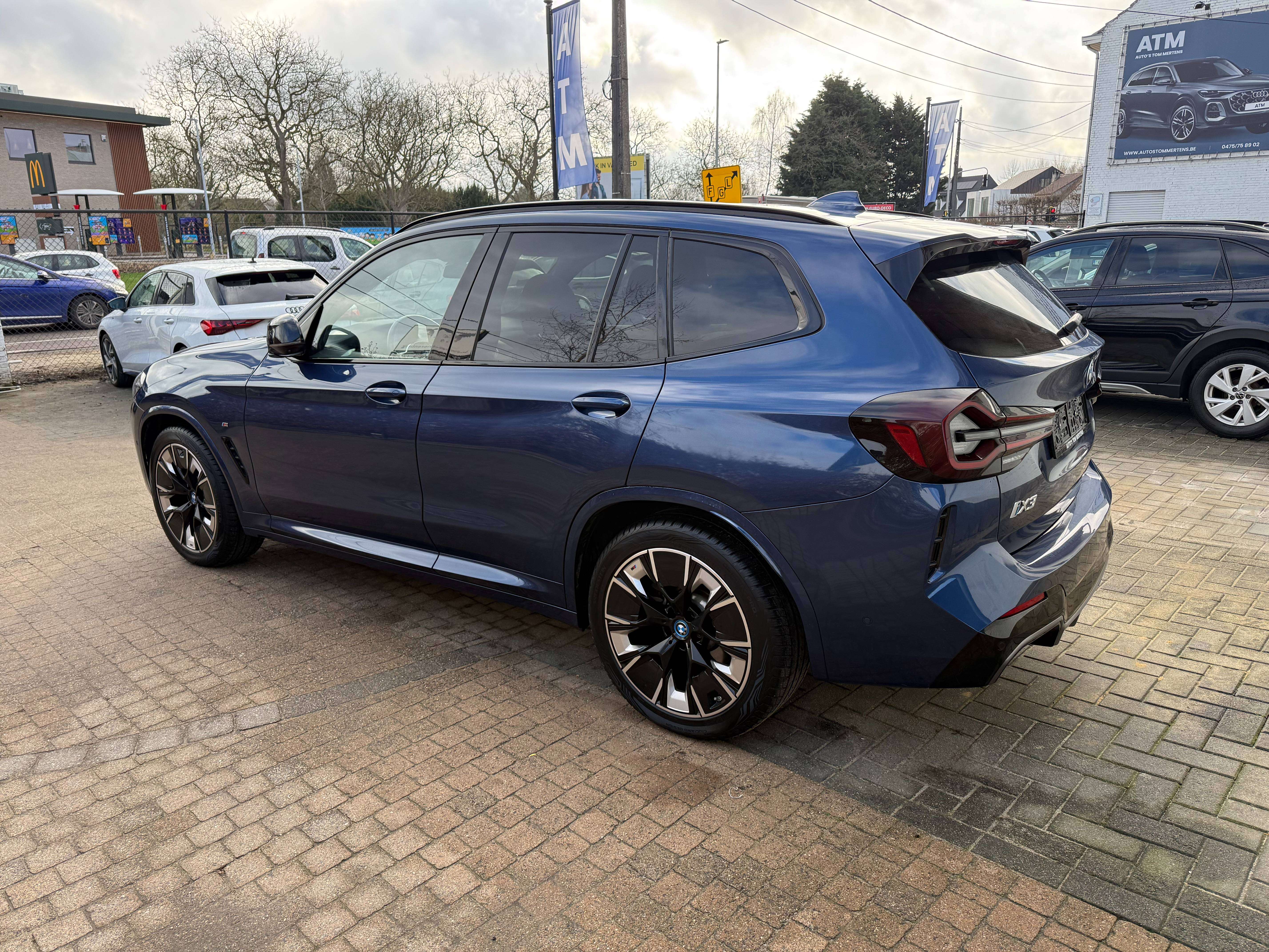BMW iX3 iX3 M 80 kWh /Pano dak/Head-up/El zet./Har. kardon