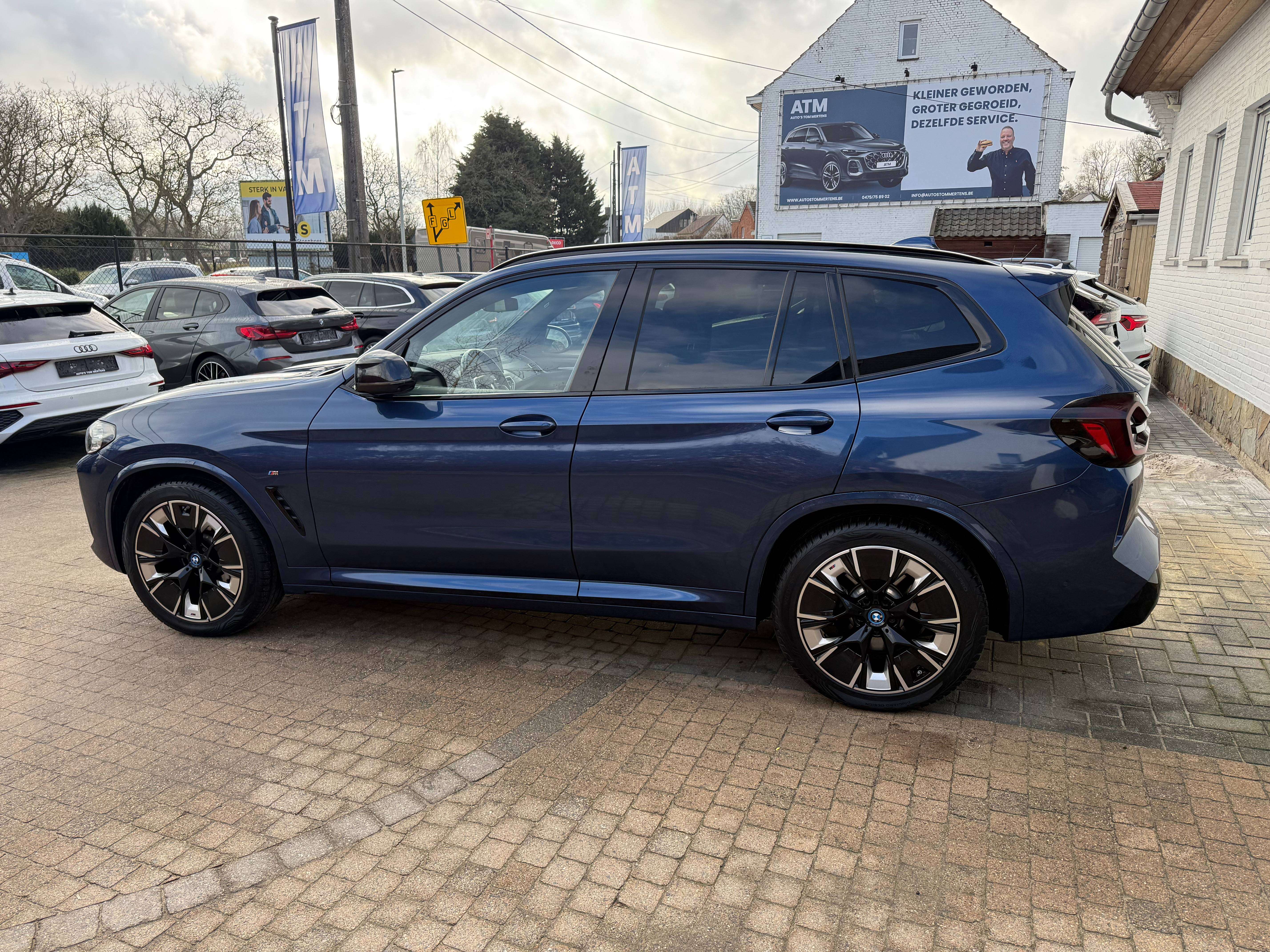BMW iX3 iX3 M 80 kWh /Pano dak/Head-up/El zet./Har. kardon