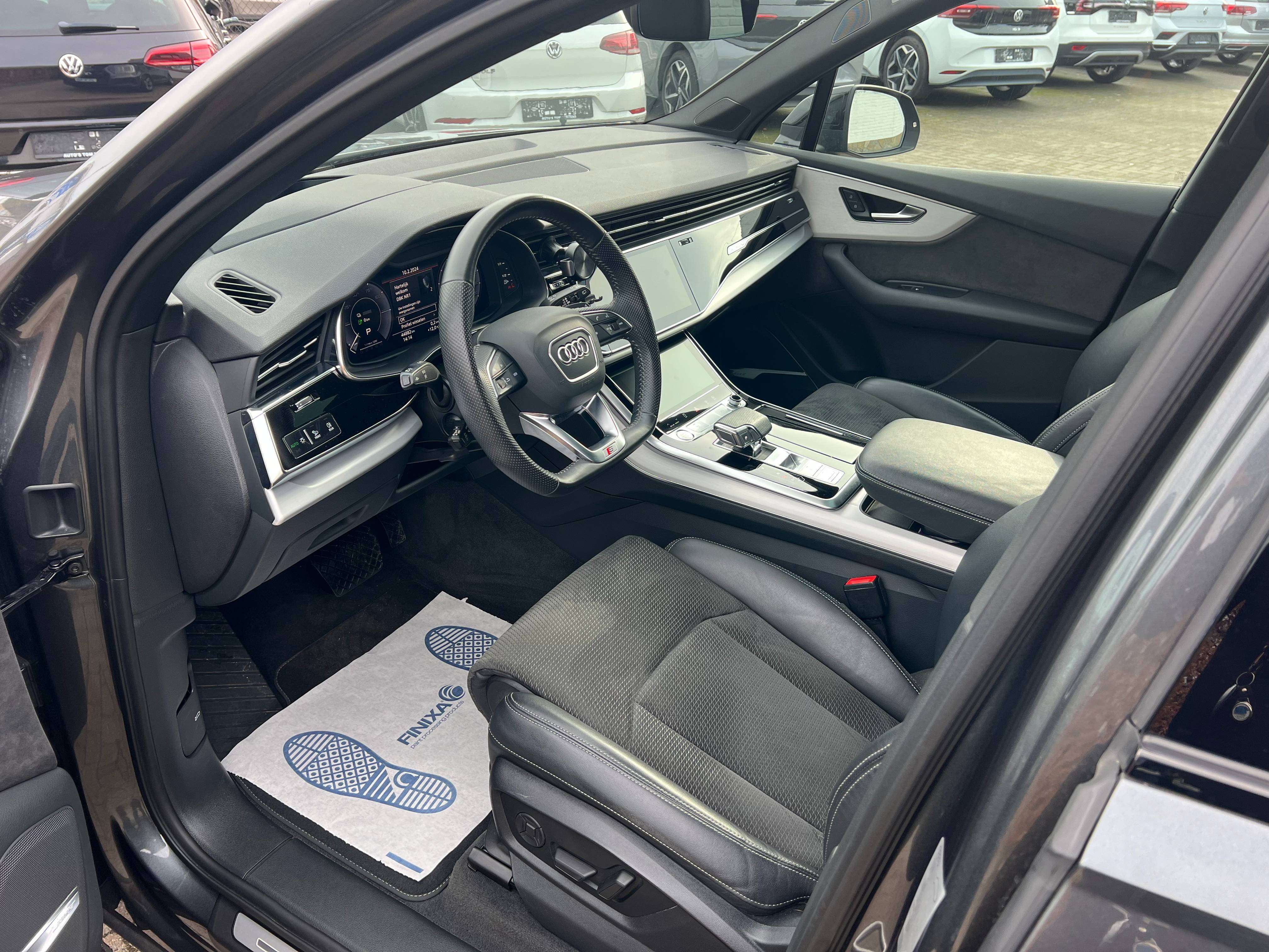 Audi Q7 60 TFSi e Quattro PHEV S line Tip./NP 119000 Euro