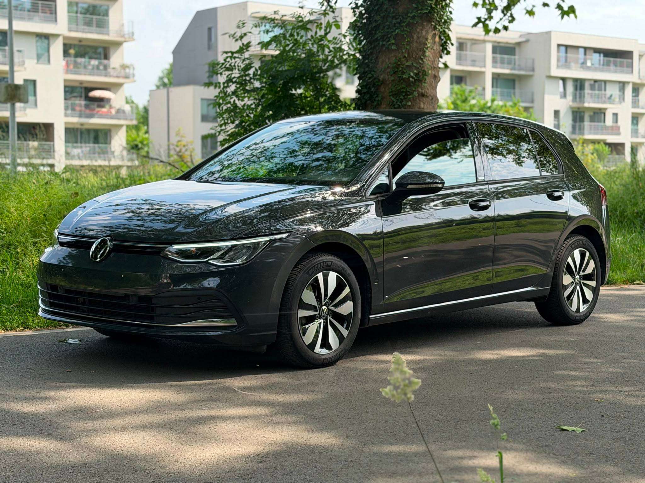 Volkswagen Golf 1.0 eTSI Edition Move Premium-Automatique-Garantie 12 mois
