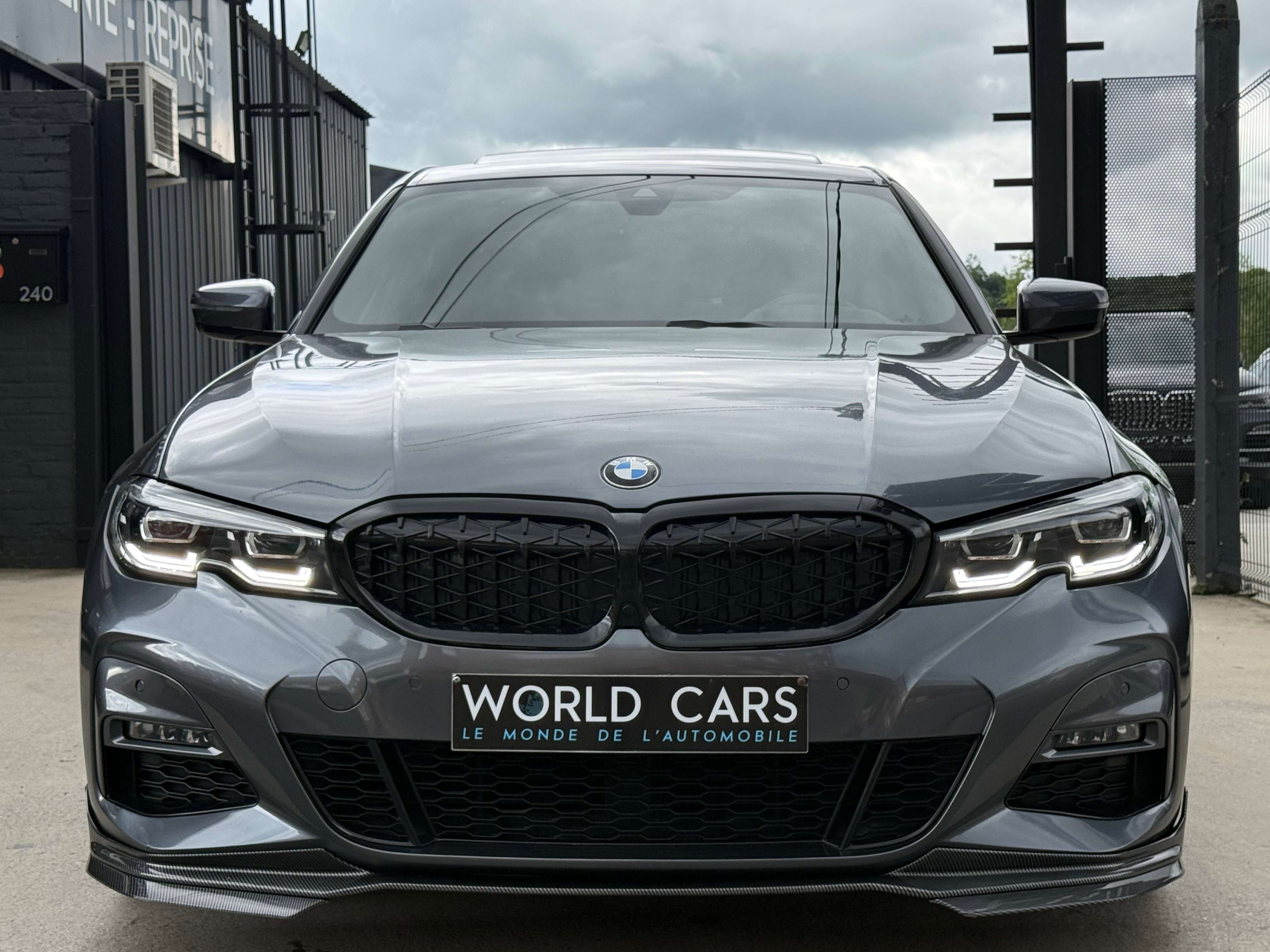 BMW 330 iXA PACK M - TOIT OUV. - HEAD-UP - DISTRONIC - CAMERA - NAVIGATION - LINE ASSIST - ANGLES MORT - FULL OPTION