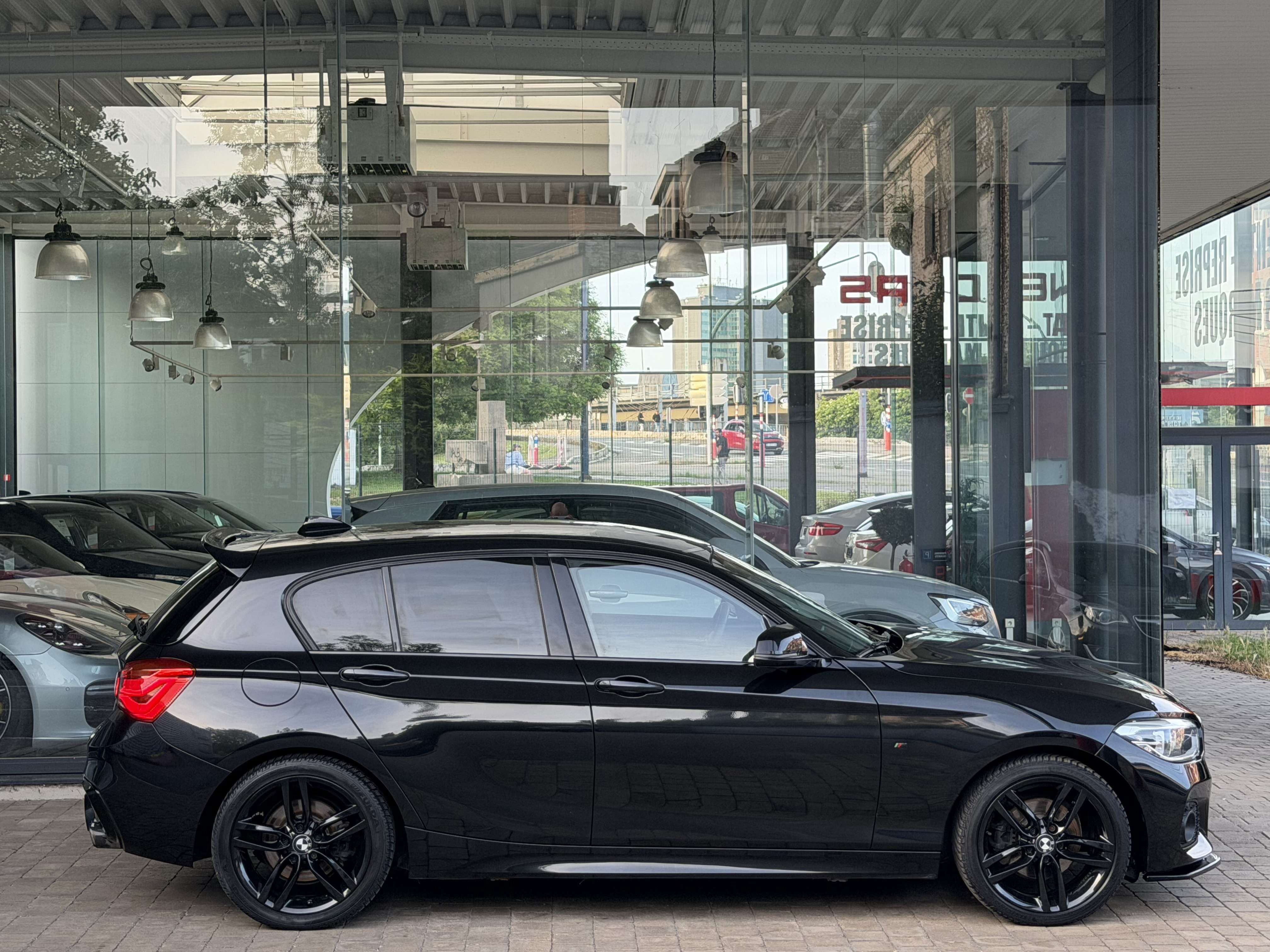 BMW 120 i (B48) "PACK M" BIXENON-GPS-ALCANTARA-JA18P-GAR 12MOIS