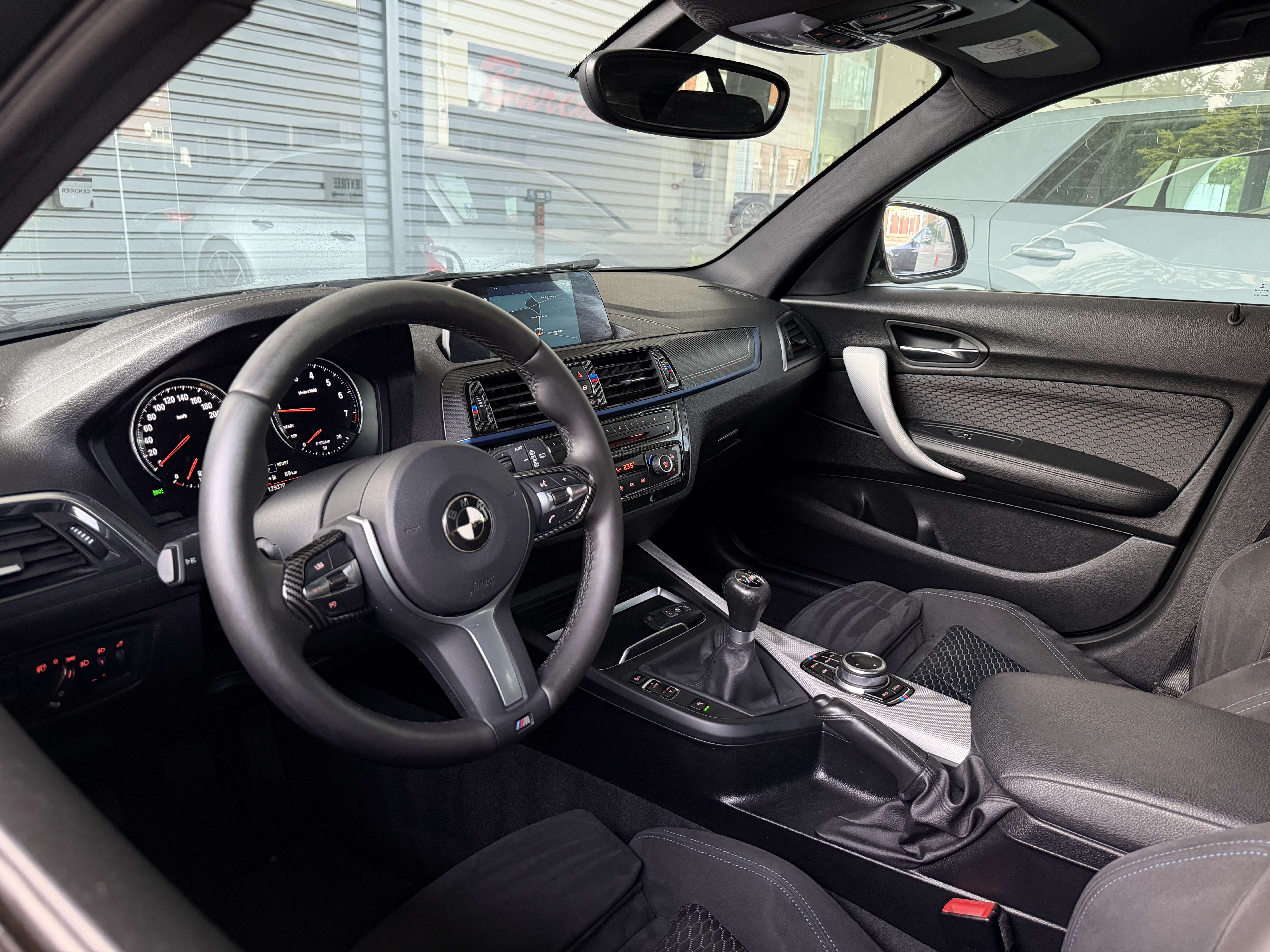 BMW 120 i (B48) "PACK M" BIXENON-GPS-ALCANTARA-JA18P-GAR 12MOIS