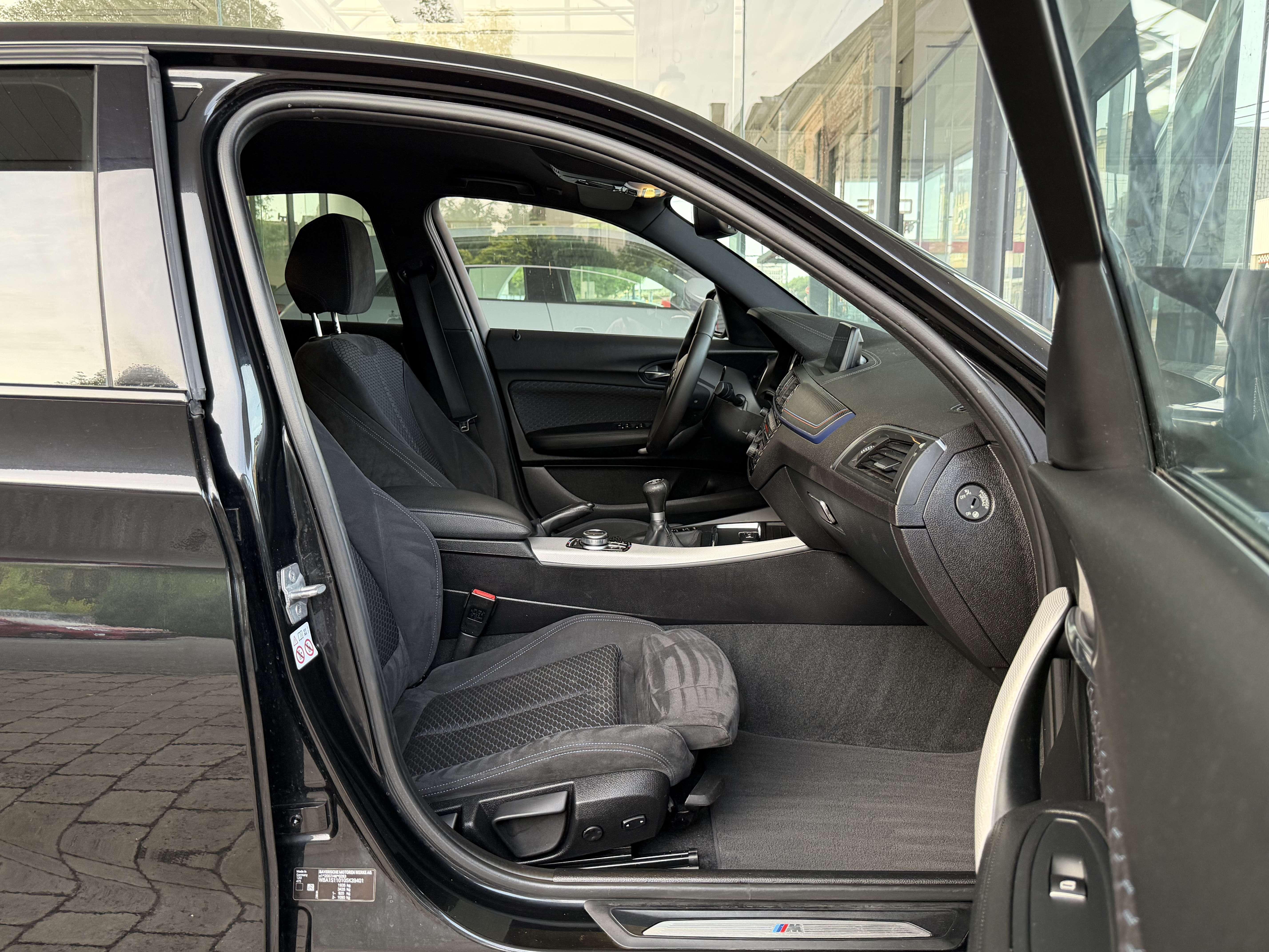 BMW 120 i (B48) "PACK M" BIXENON-GPS-ALCANTARA-JA18P-GAR 12MOIS
