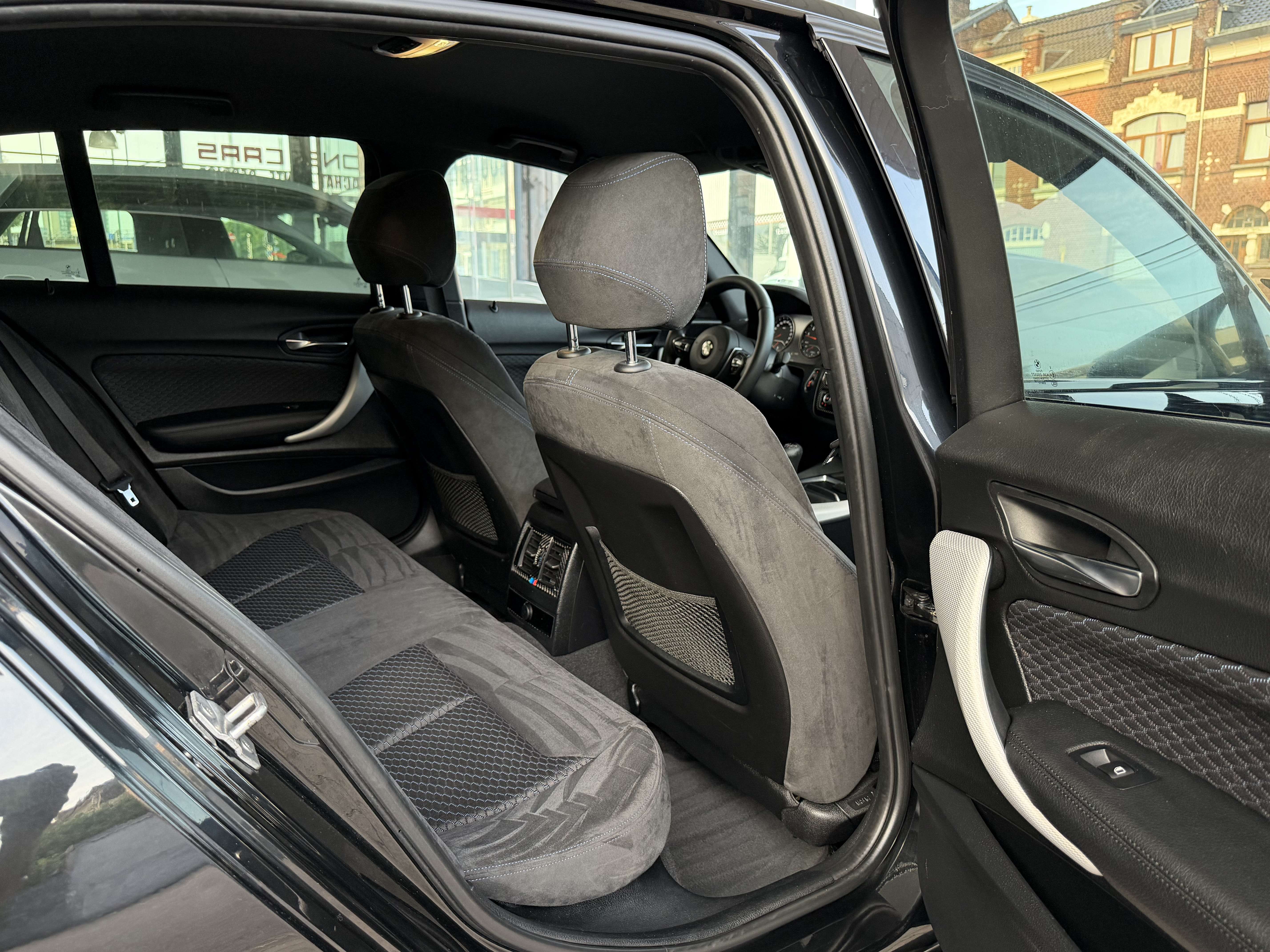 BMW 120 i (B48) "PACK M" BIXENON-GPS-ALCANTARA-JA18P-GAR 12MOIS