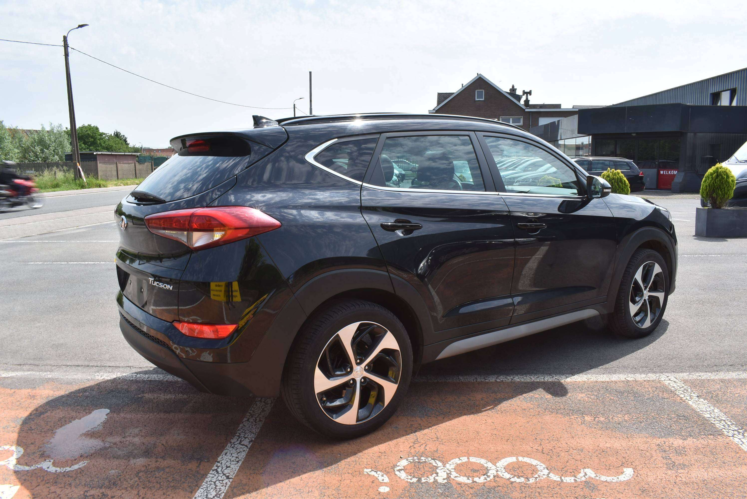 Hyundai TUCSON 1.7 CRDi Premium ISG Leder/Pano/GPS ***12M GARANTIE***