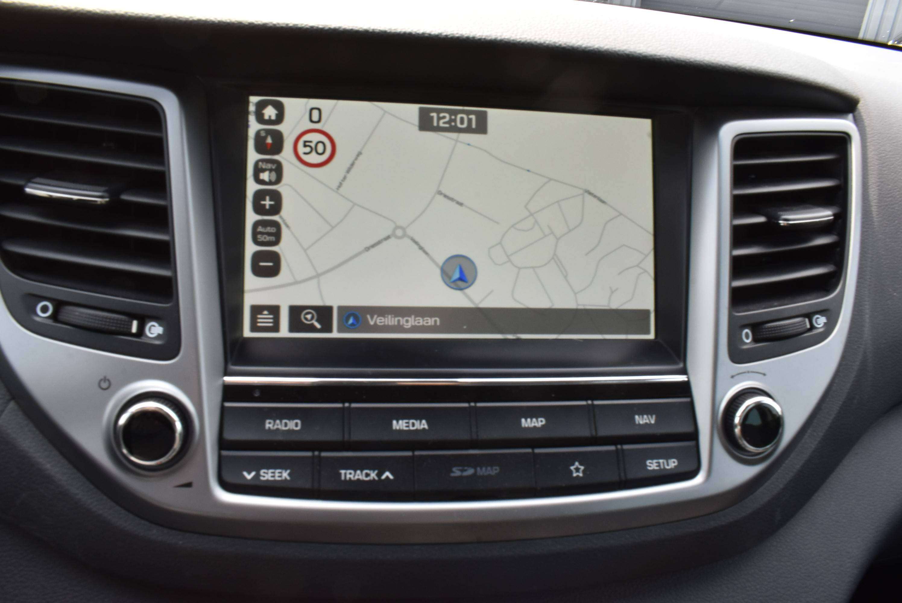 Hyundai TUCSON 1.7 CRDi Premium ISG Leder/Pano/GPS ***12M GARANTIE***