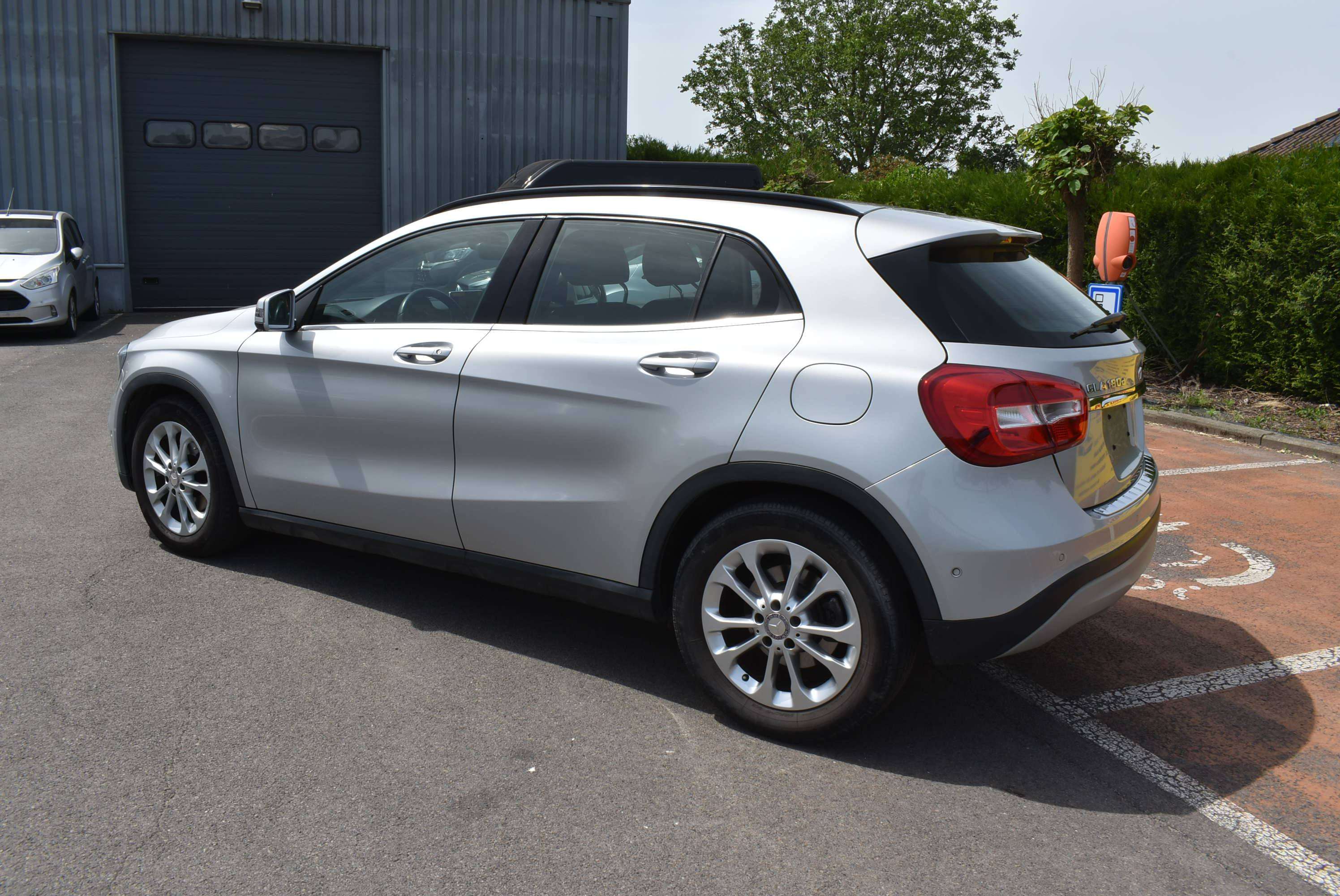 Mercedes-Benz GLA 180 Urban Edition Pack Sport ***12M GARANTIE***