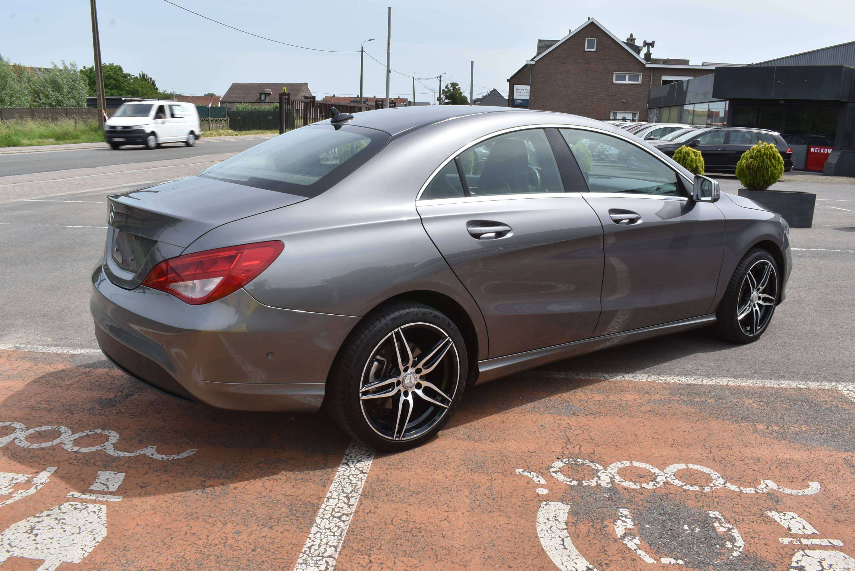 Mercedes-Benz CLA 180 Autom Urban Edition***12M GARANTIE***77.000KM!!!