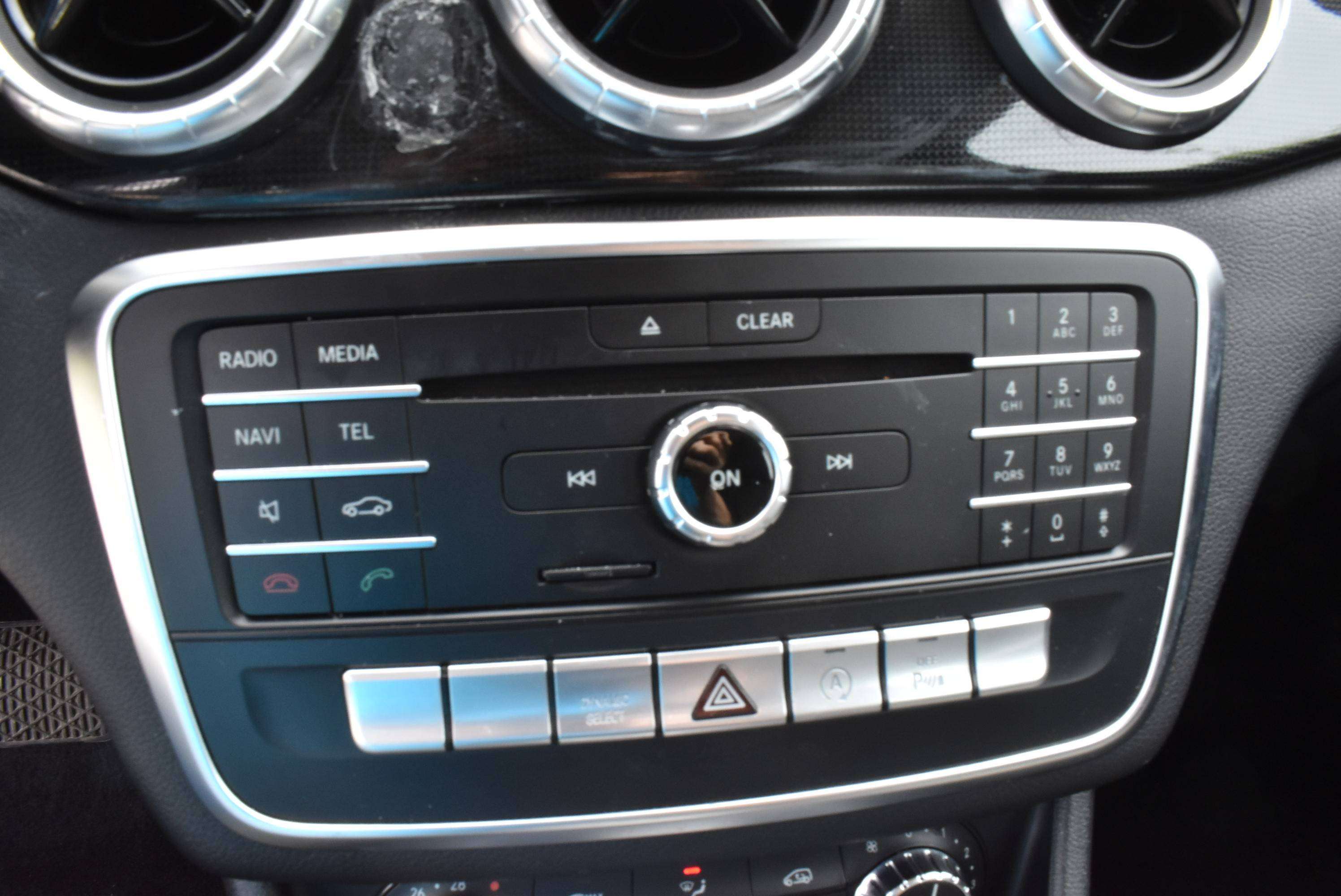Mercedes-Benz CLA 180 Autom Urban Edition***12M GARANTIE***77.000KM!!!