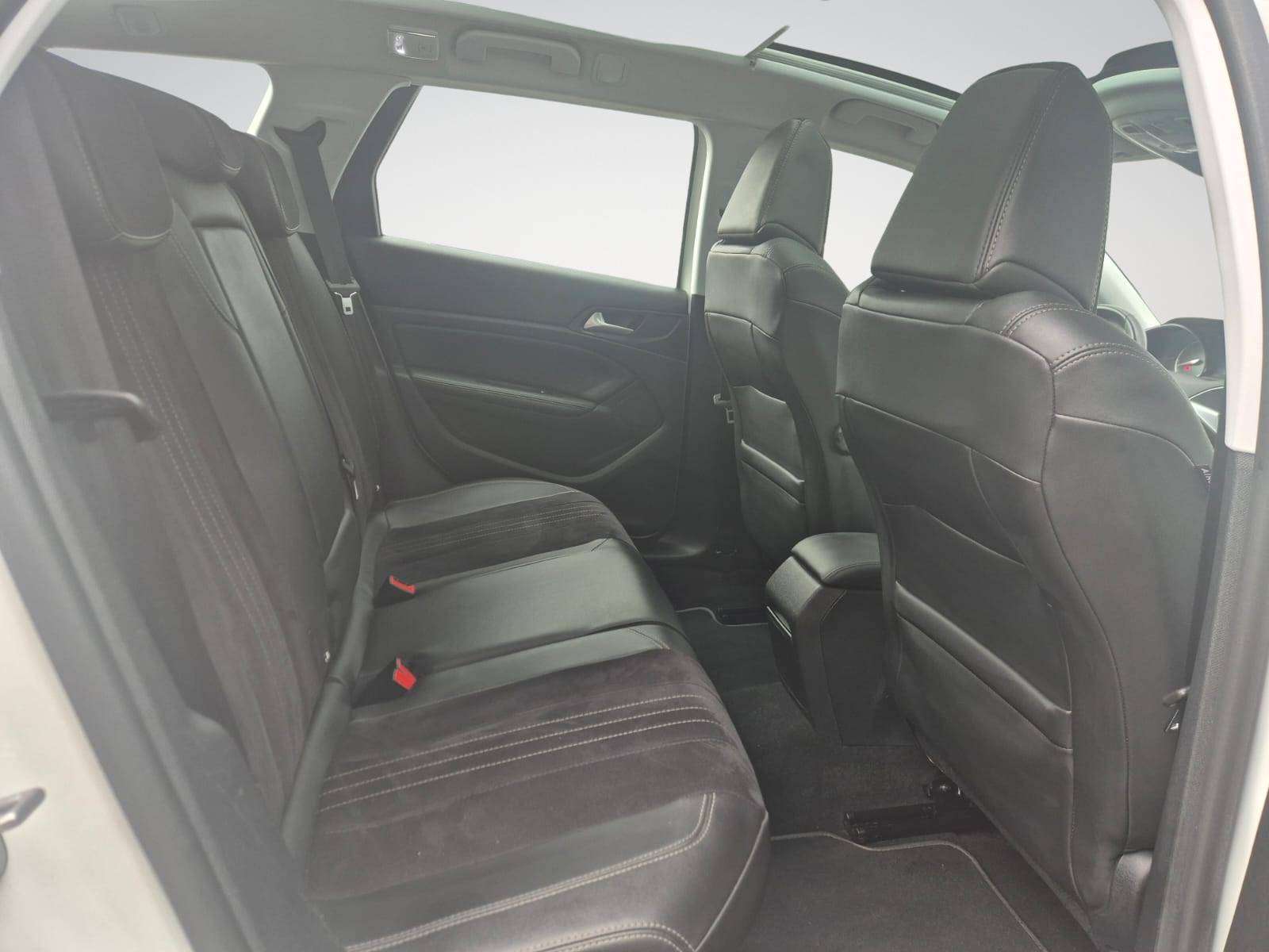 Peugeot 308 SW 1.5 BlueHDi Allure / Carplay / Navigation / Siège Cuir & Alcantara / Garantie 12 Mois