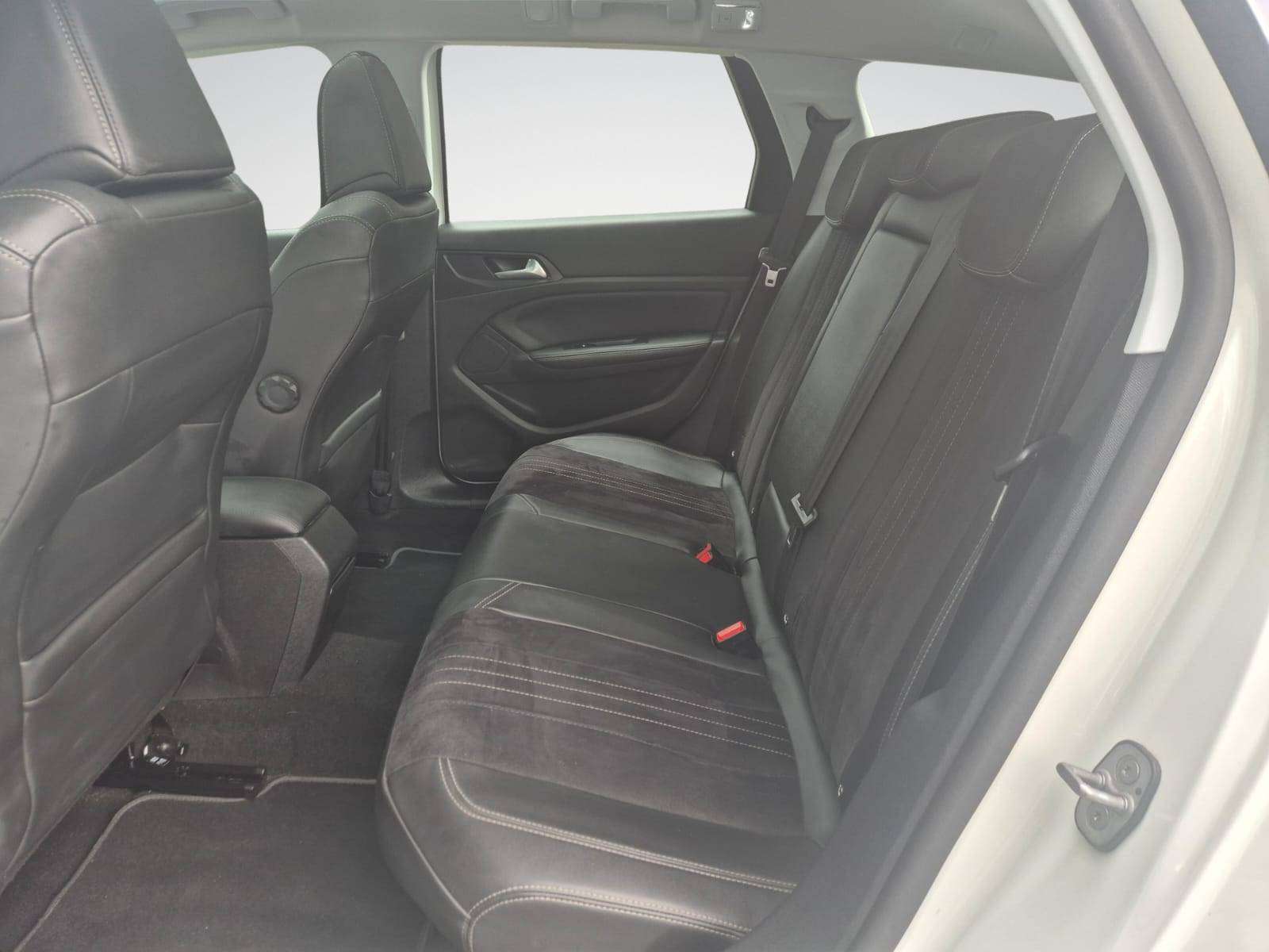 Peugeot 308 SW 1.5 BlueHDi Allure / Carplay / Navigation / Siège Cuir & Alcantara / Garantie 12 Mois