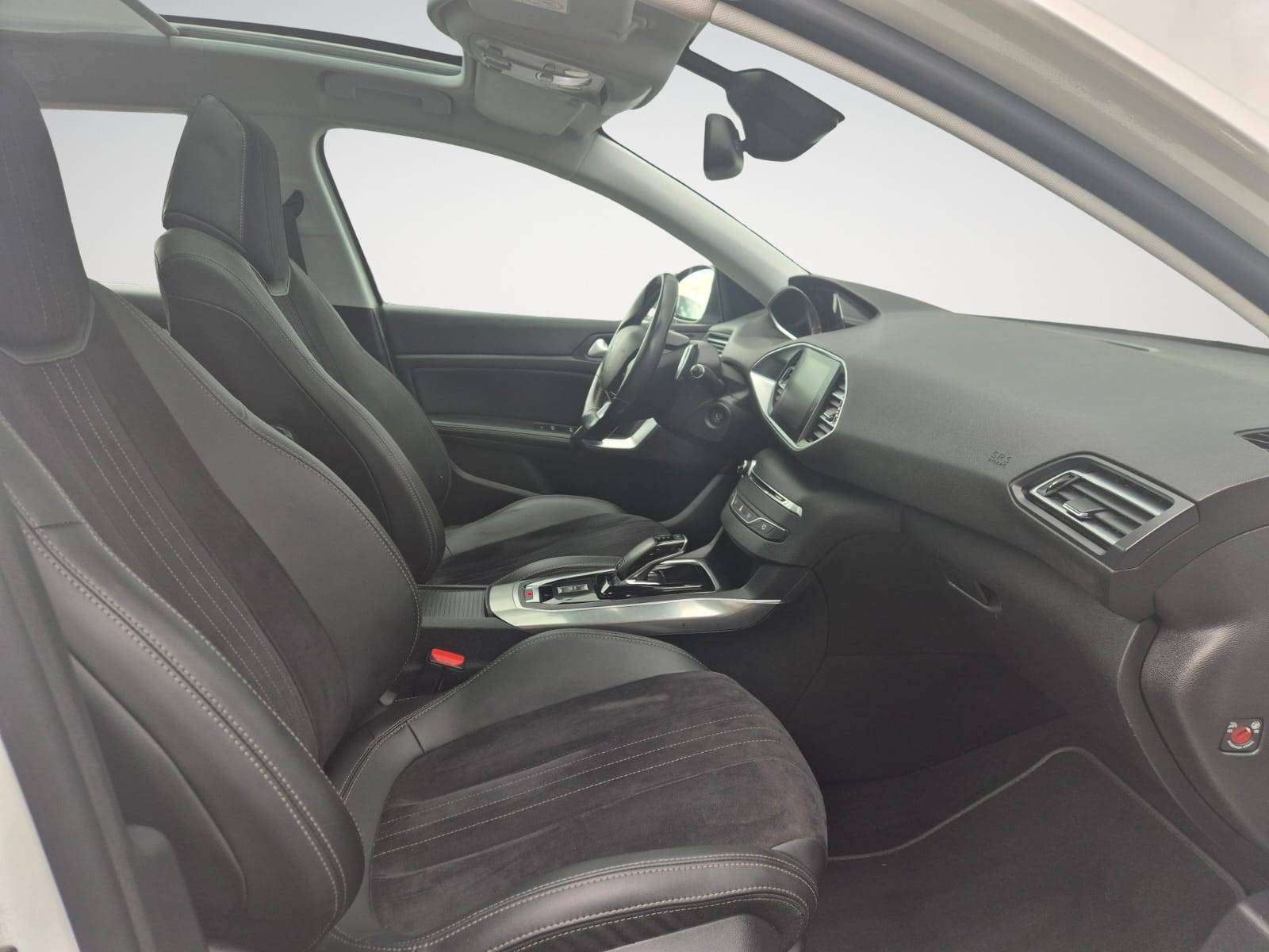 Peugeot 308 SW 1.5 BlueHDi Allure / Carplay / Navigation / Siège Cuir & Alcantara / Garantie 12 Mois