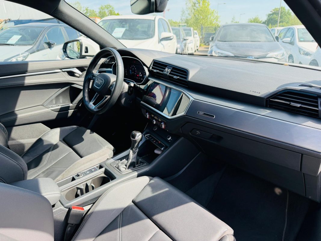 Audi Q3 35 TFSI 1.5 150ch LIMITED S tronic