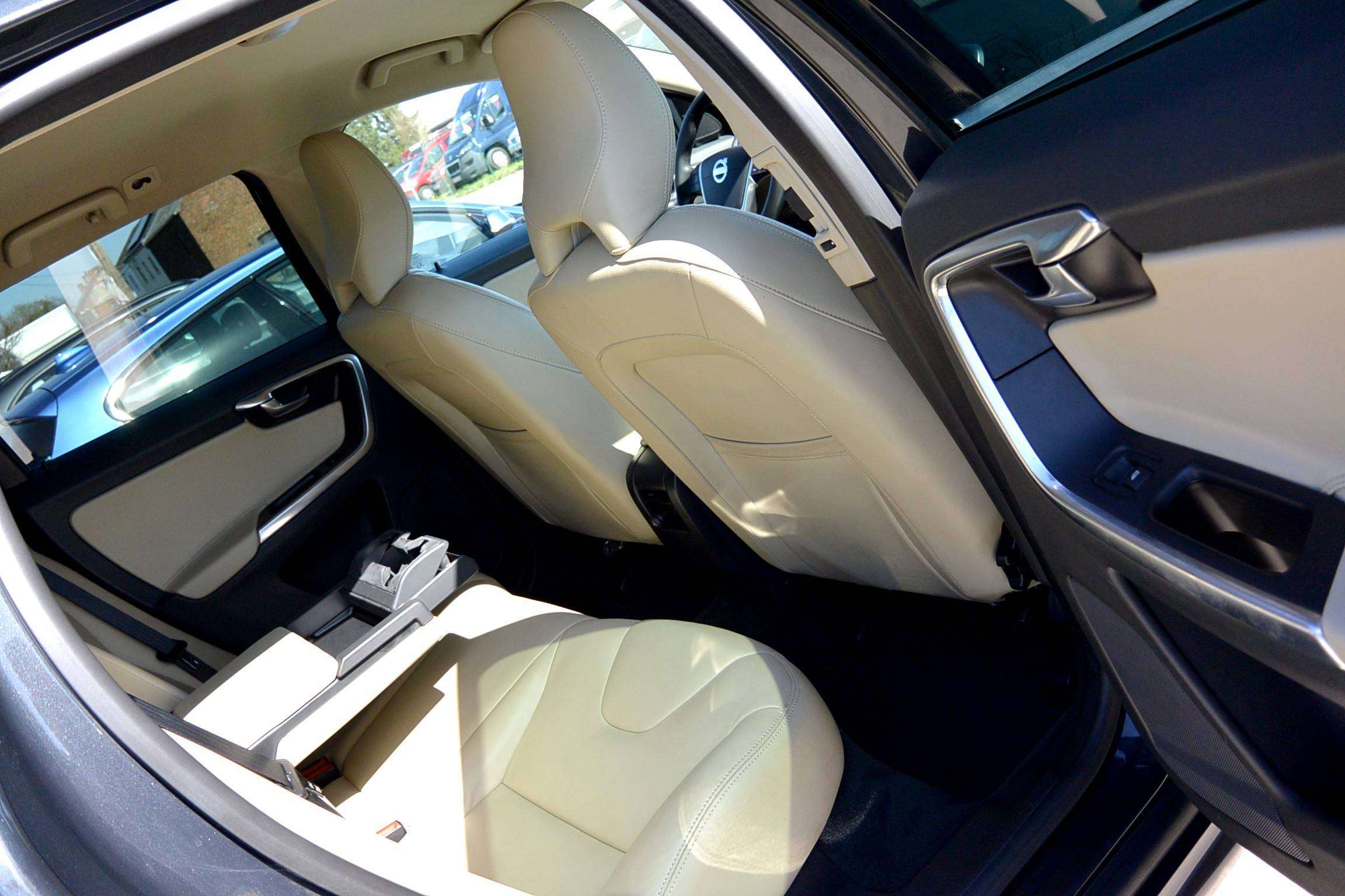 Volvo XC60 2.4 D4 4WD Geartronic _Garantie✅