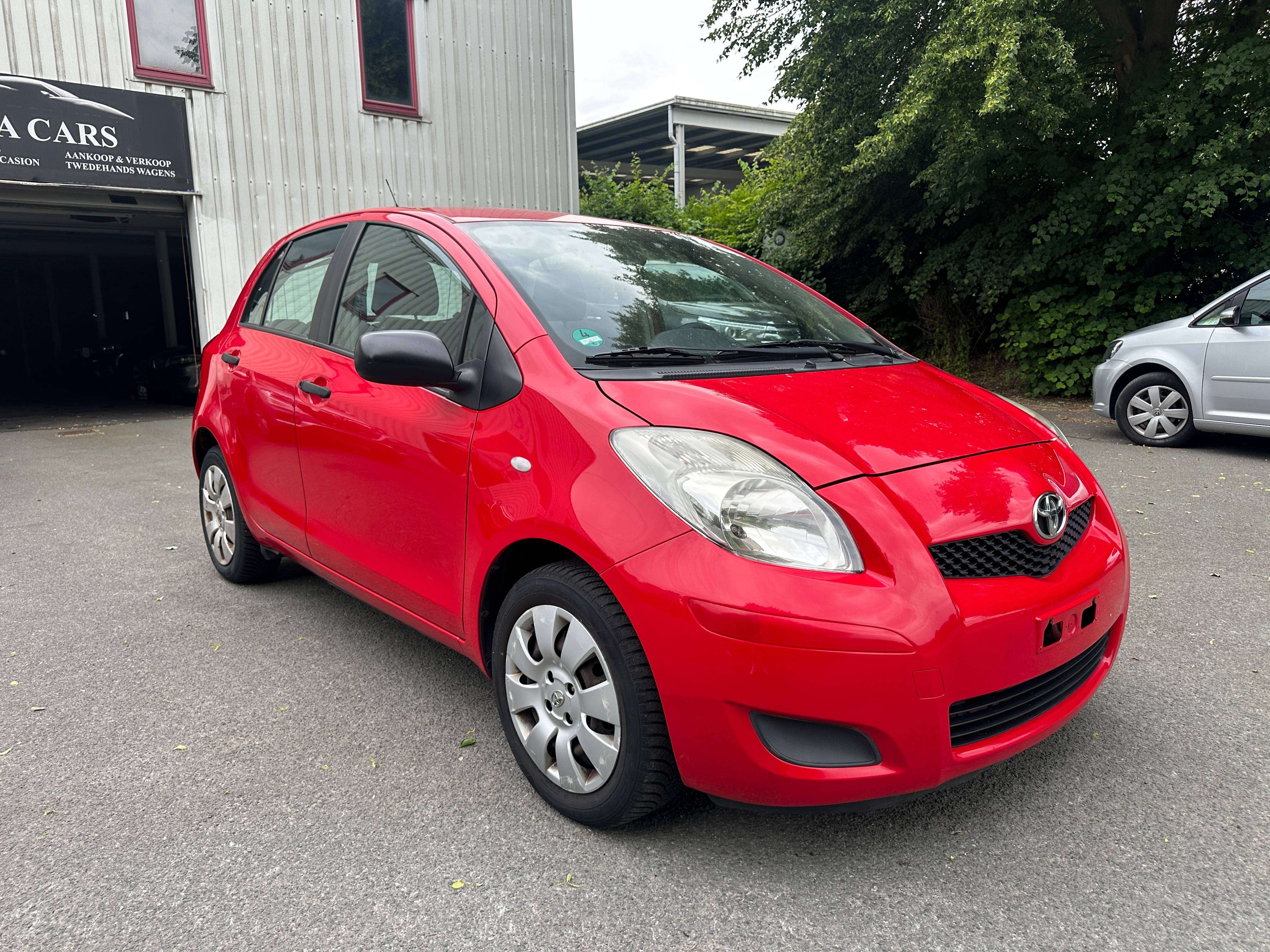Toyota Yaris 1.33i VVT-i London / Export uniquement