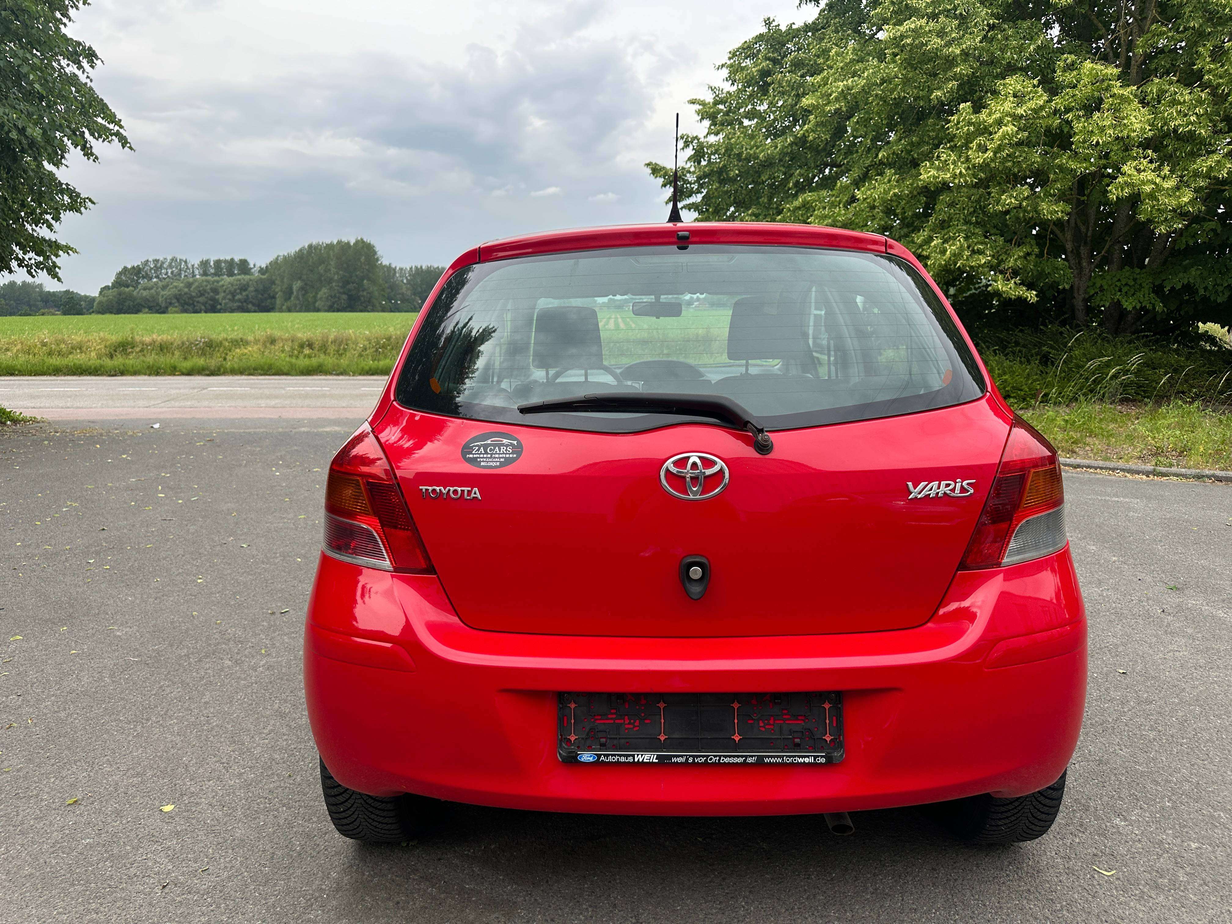 Toyota Yaris 1.33i VVT-i London / Export uniquement