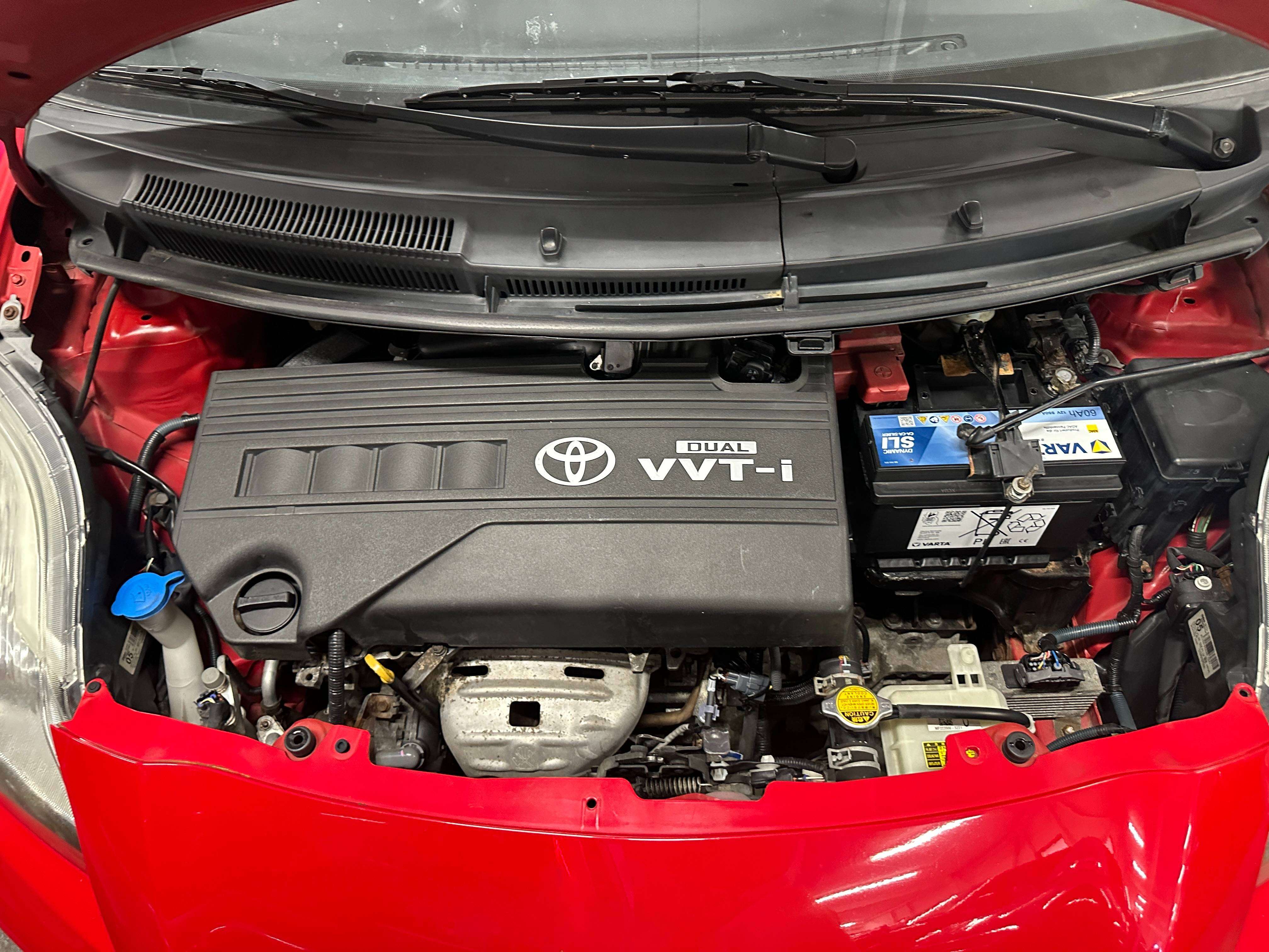 Toyota Yaris 1.33i VVT-i London / Export uniquement