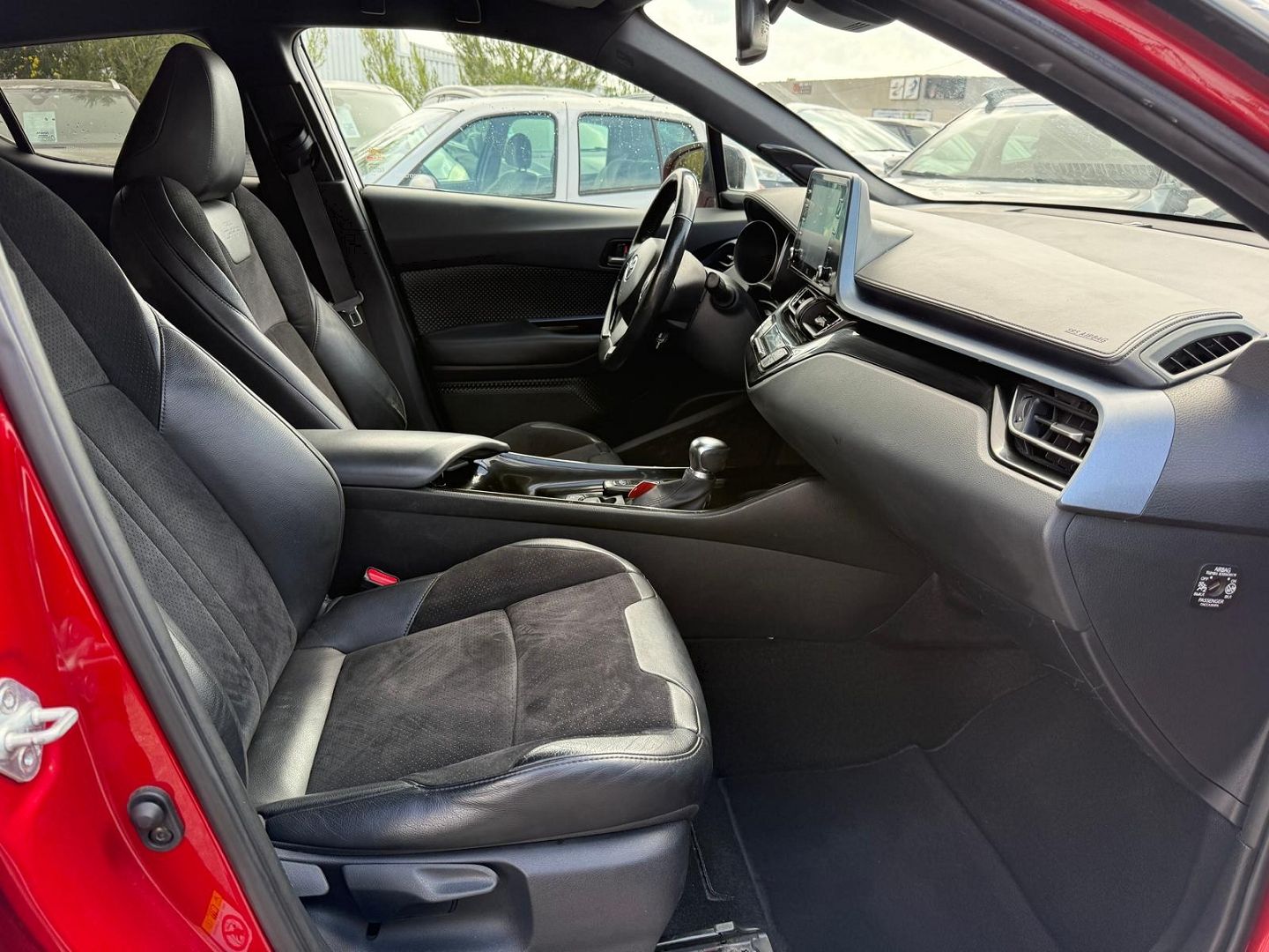 Toyota C-HR 184H COLLECTION 2WD E-CVT MC19