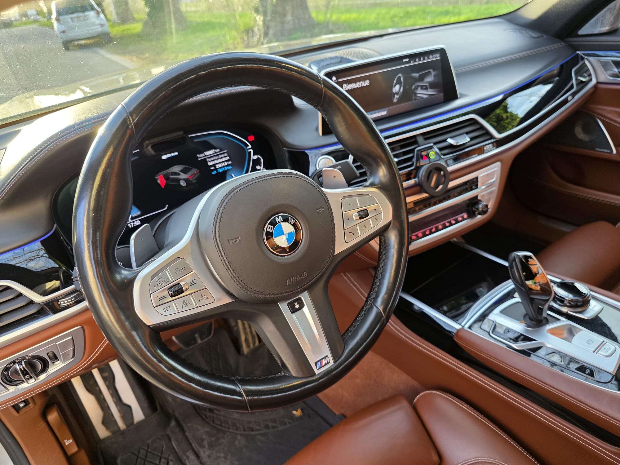 BMW 745 745eAS PHEV OPF - Full Option