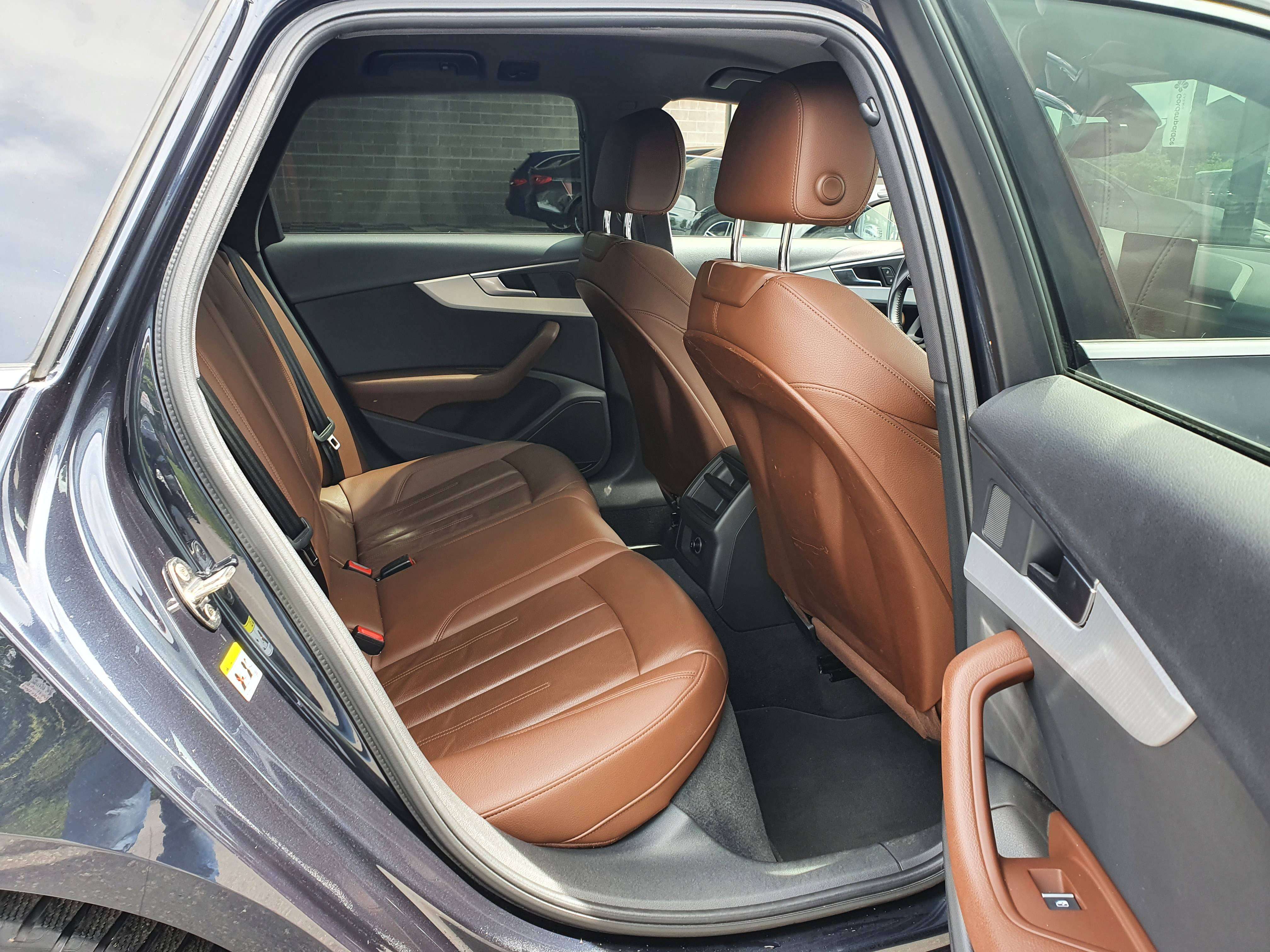 Audi A4 🟢2.0 TDi 150CV / S-LINE / S-TRONIC