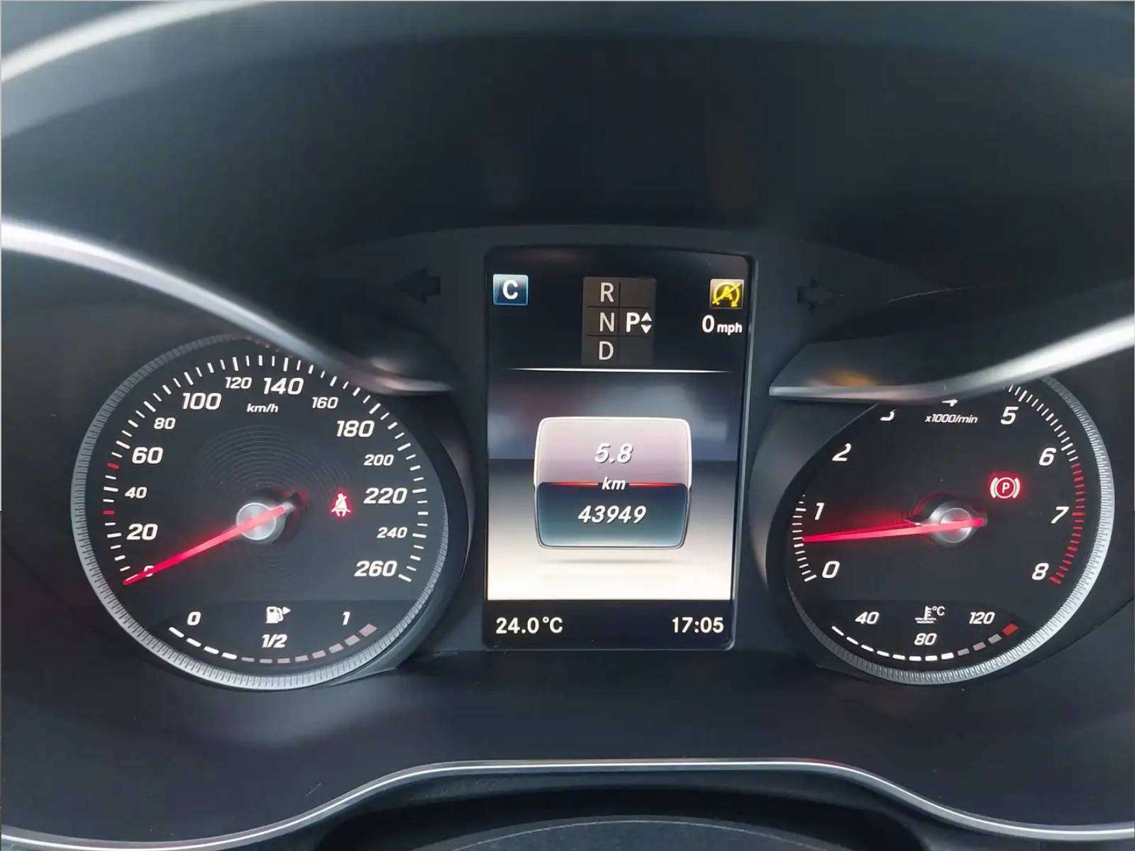 Mercedes-Benz C 200 /GPS/CUIR/CAMERA//