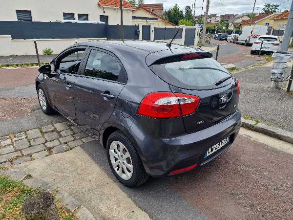 Kia Rio III 1.1 CRDI 75 ISG ACTIVE 5P