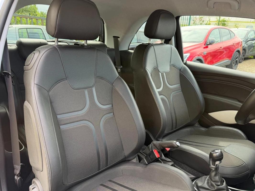 Opel Adam 1.4 TWINPORT 85 WHITE EDITION START-STOP 2EME MAIN-ENTRETIEN A JOUR-CARPLAY-RADAR DE RECUL