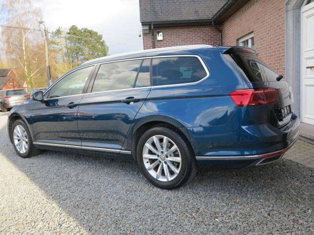 Volkswagen Passat Variant 1.6 TDi DSG PARKPILOT Elegance Business IN PROMO!