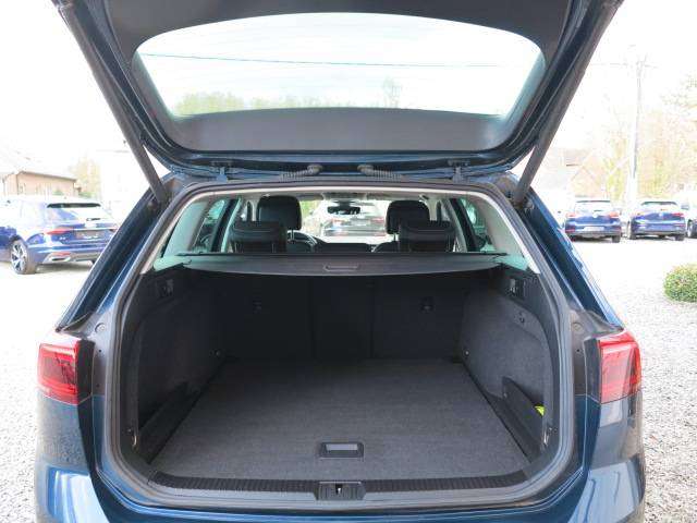 Volkswagen Passat Variant 1.6 TDi DSG PARKPILOT Elegance Business IN PROMO!