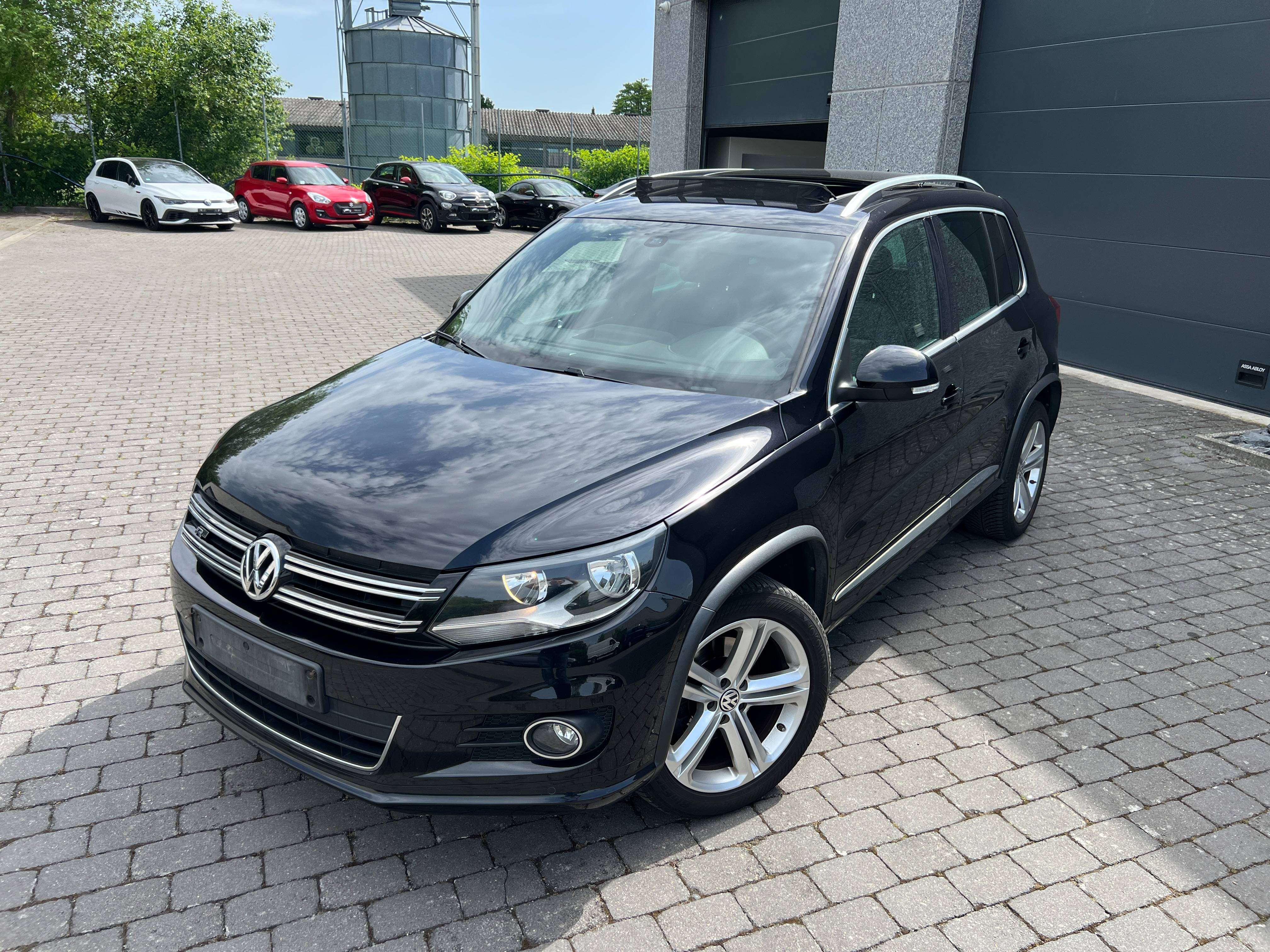 Volkswagen Tiguan MARCHAND OU EXPORT !!! 2.0TDi 4-Motion FULL R-Line, Toit Ouvrant, Camera