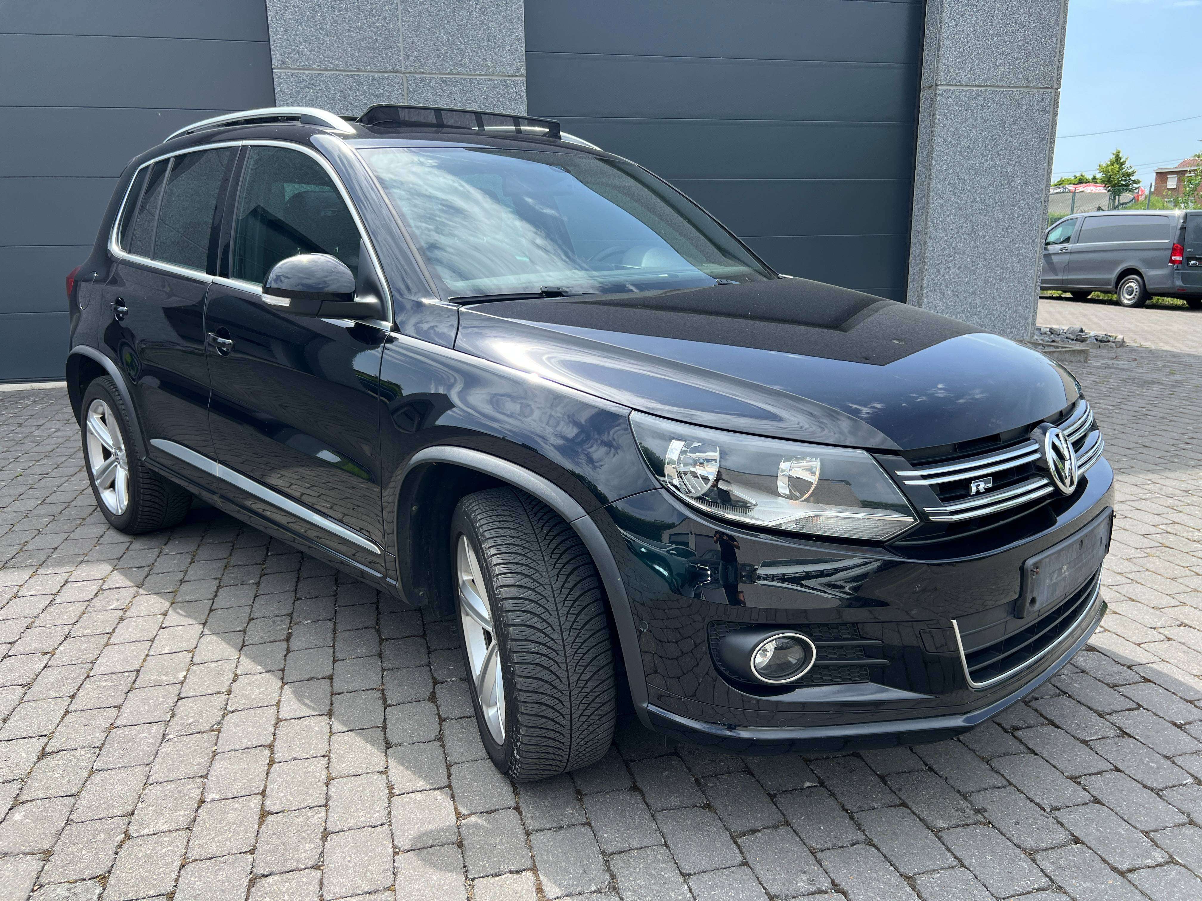 Volkswagen Tiguan MARCHAND OU EXPORT !!! 2.0TDi 4-Motion FULL R-Line, Toit Ouvrant, Camera