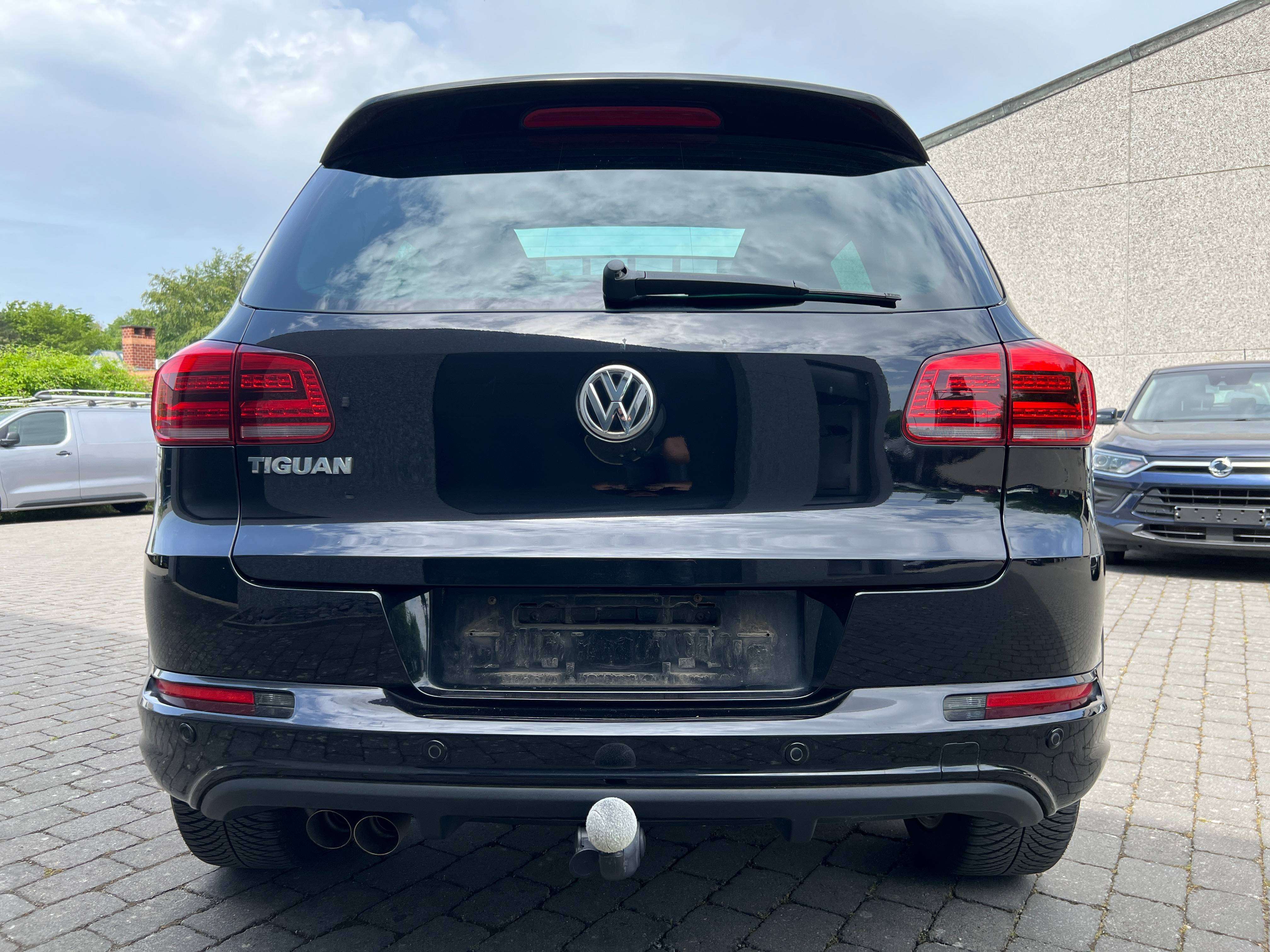 Volkswagen Tiguan MARCHAND OU EXPORT !!! 2.0TDi 4-Motion FULL R-Line, Toit Ouvrant, Camera