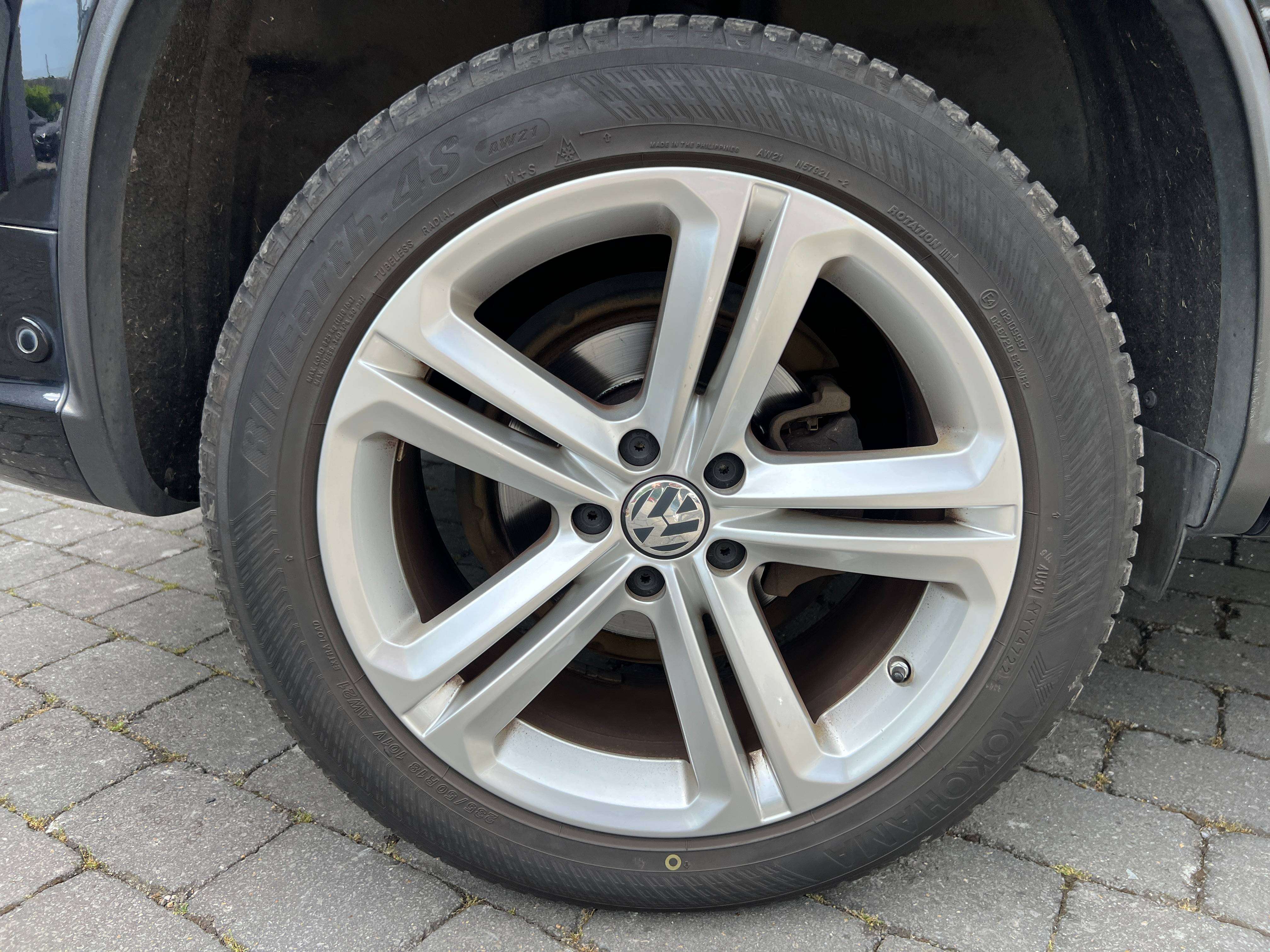 Volkswagen Tiguan MARCHAND OU EXPORT !!! 2.0TDi 4-Motion FULL R-Line, Toit Ouvrant, Camera