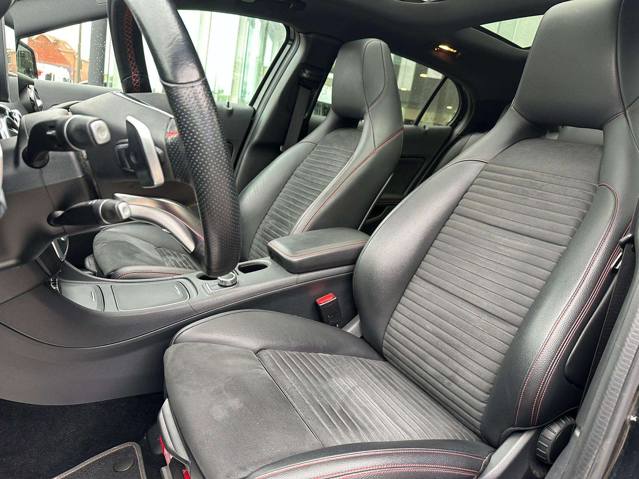Mercedes-Benz GLA 180 GLA AMG LINE