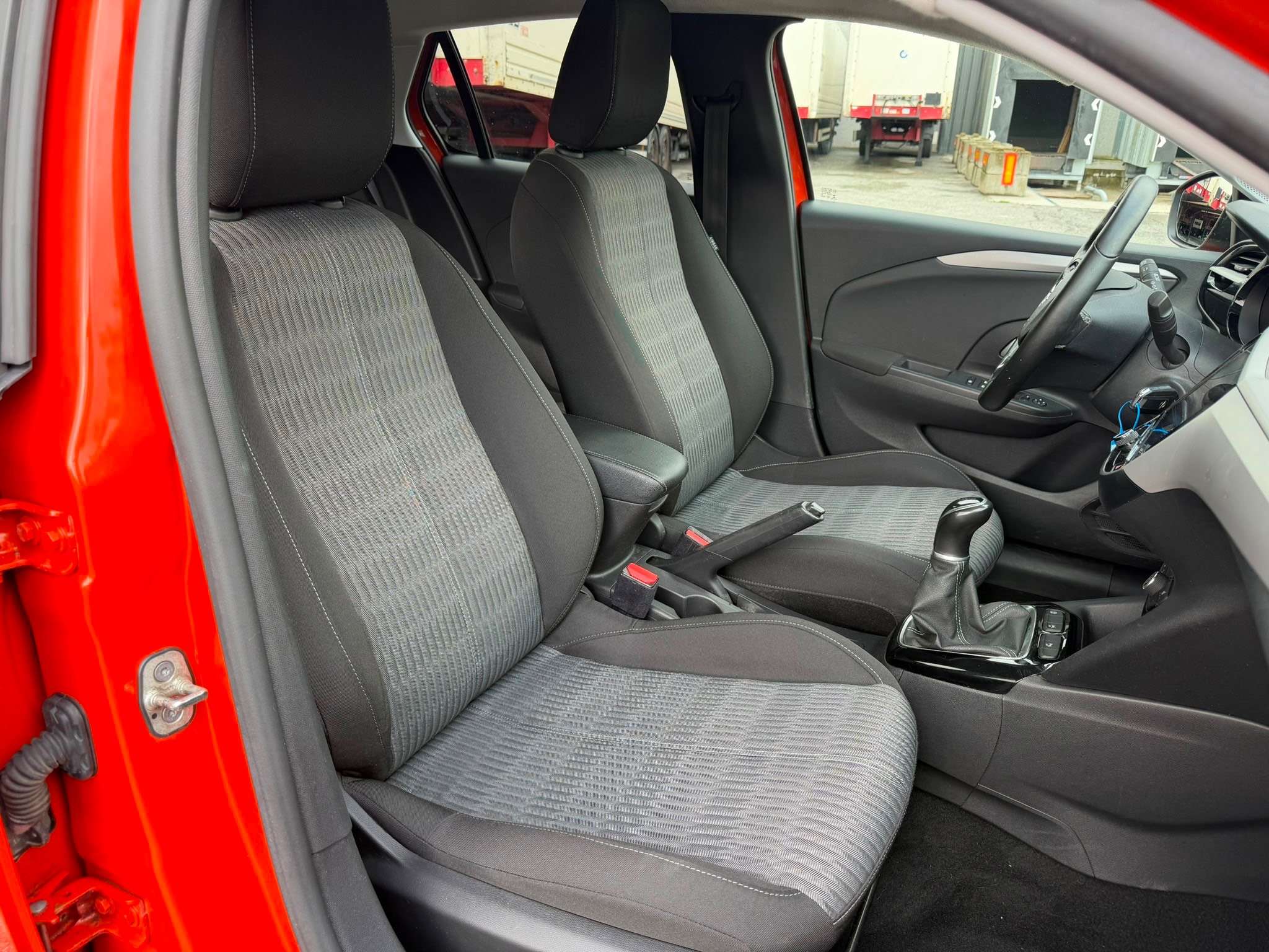 Opel Corsa • TRES PROPRE • BIEN EQUIPEE • GARANTIE 1AN