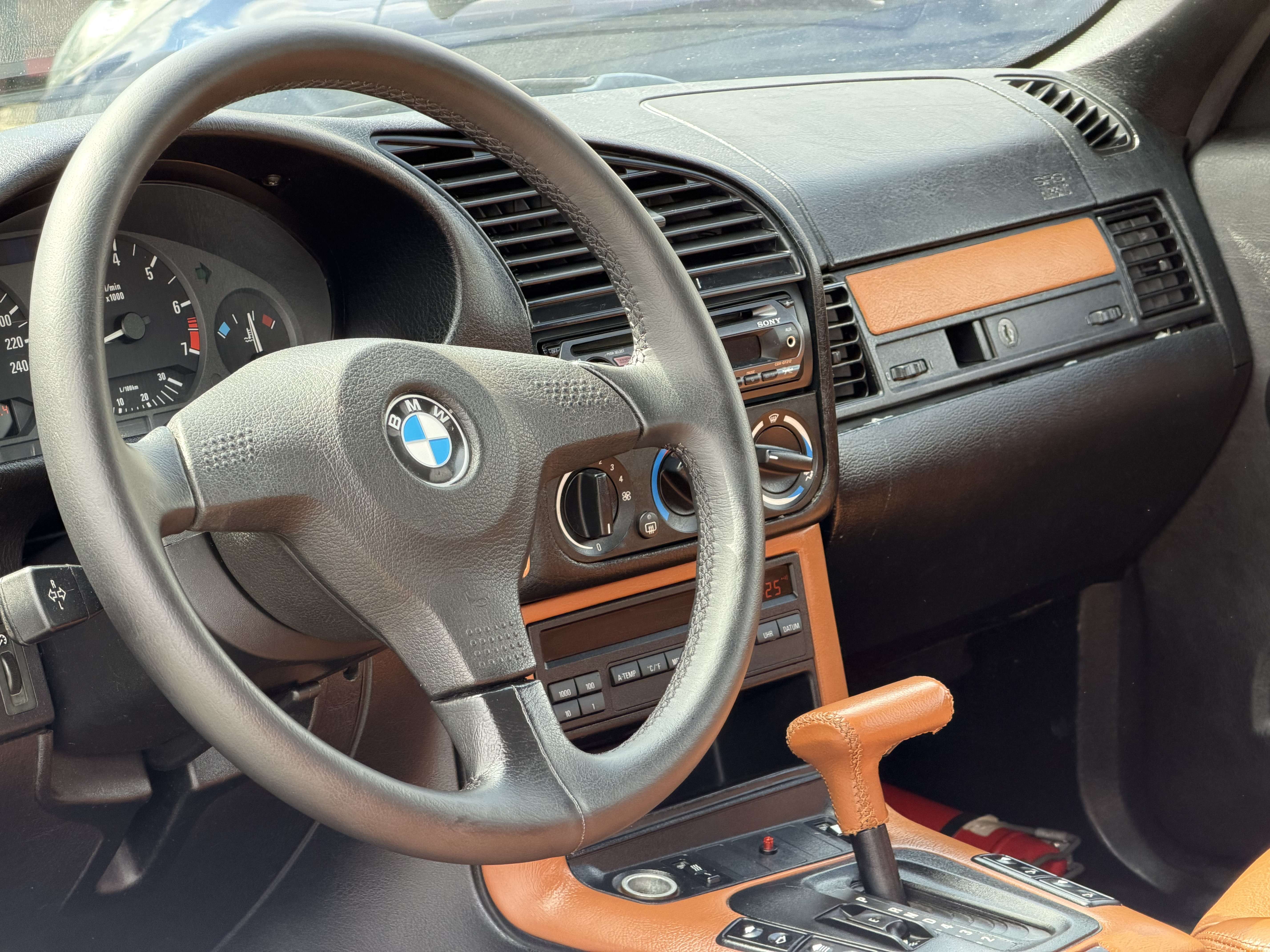 BMW 325 • TRES PROPRE • PRET A IMMATRICULER !