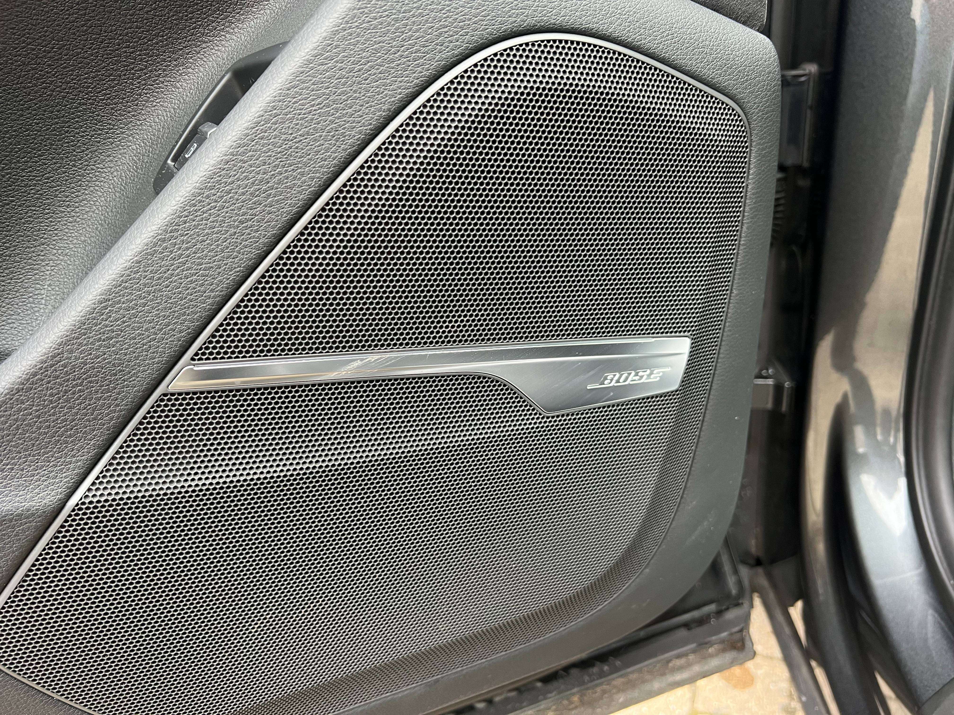 Audi Q7 60 TFSi e Quattro PHEV S line Tip./NP 119000 Euro